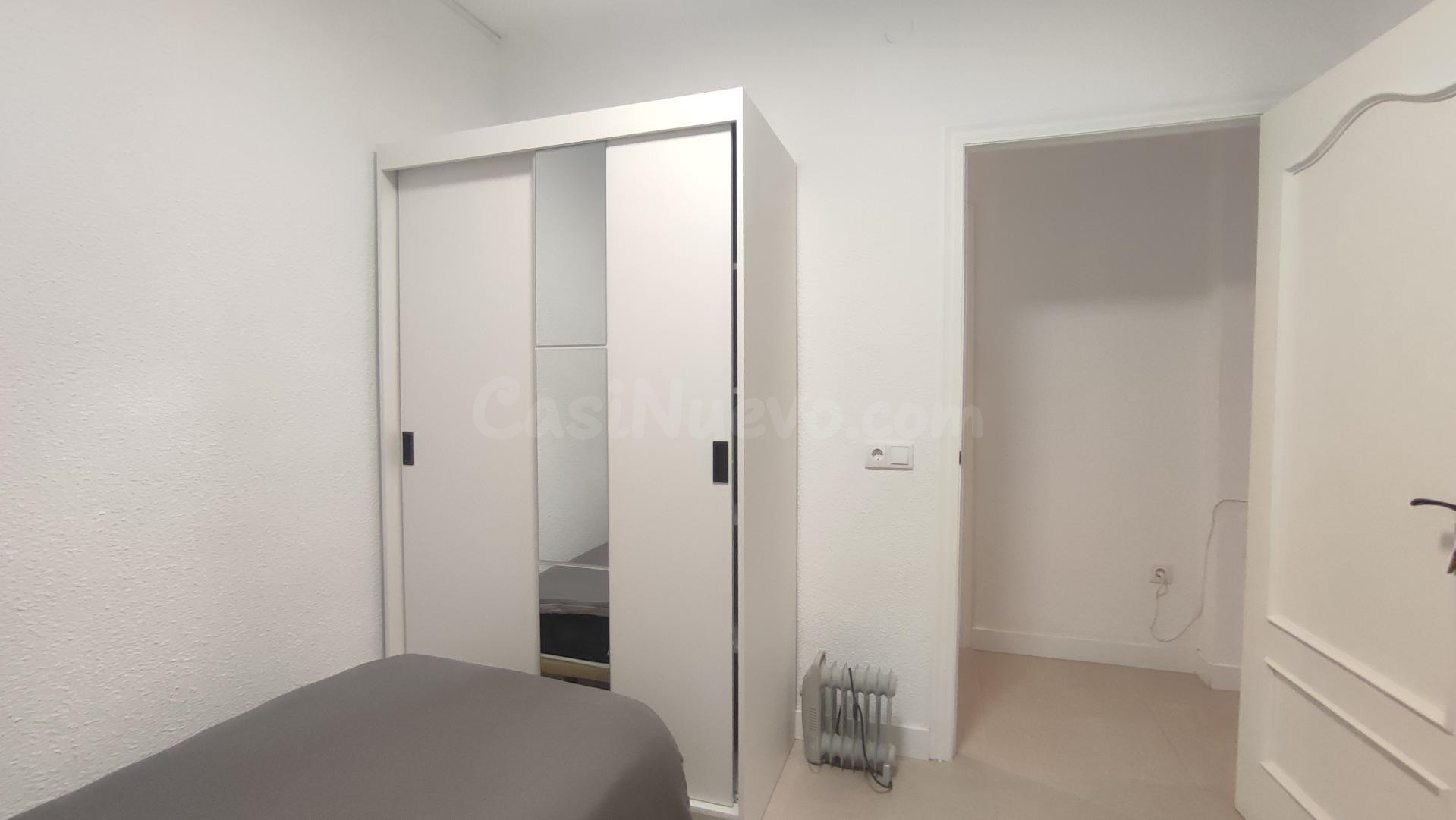 Se alquila habitación en piso para compartir recién reformado – Alquiler temporal muy bien situado - foto 4