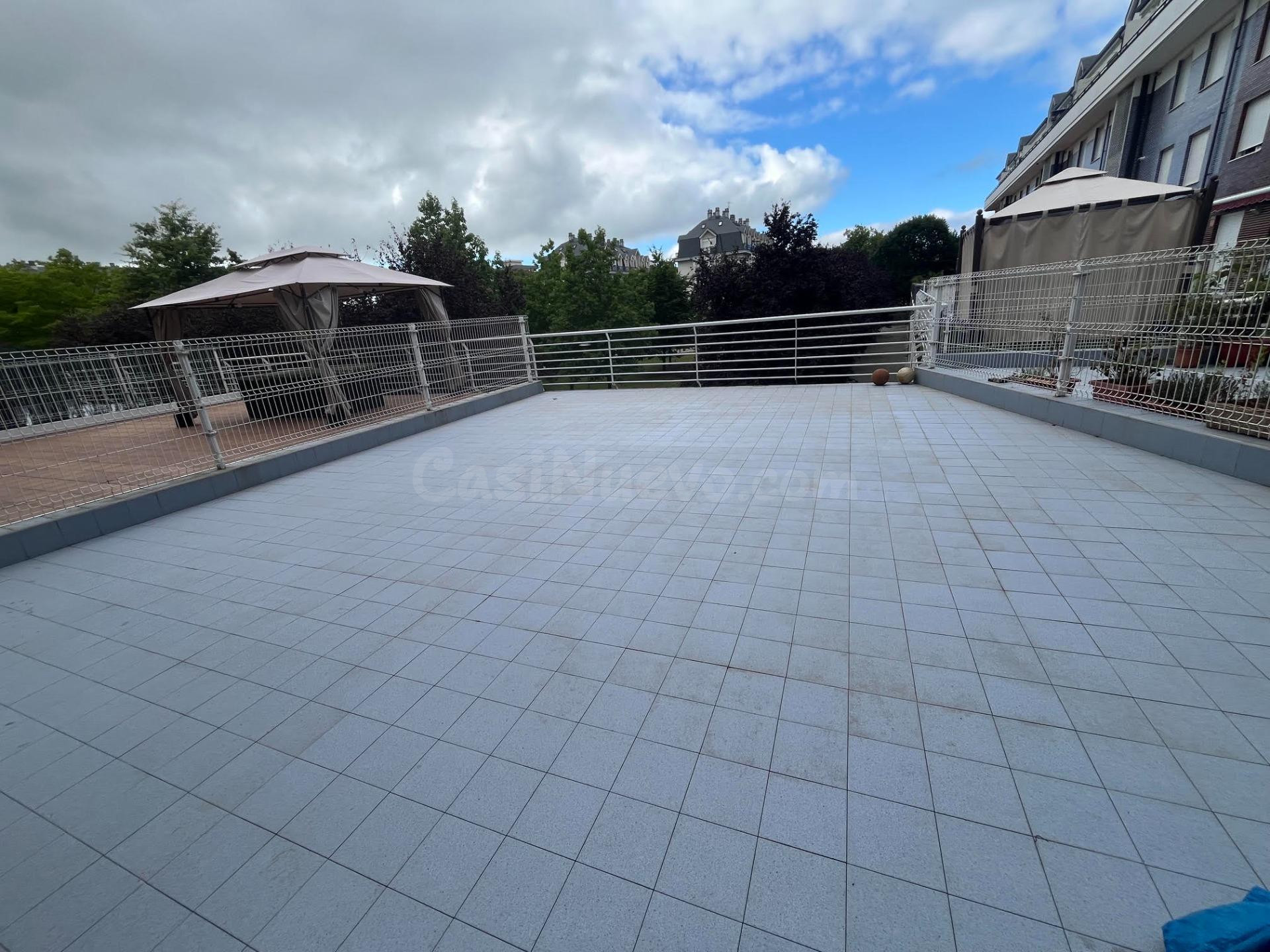 COLINDRES PISO DE 3 DORMITORIOS CON GRAN TERRAZA+GARAJE+TRASTERO - foto 2