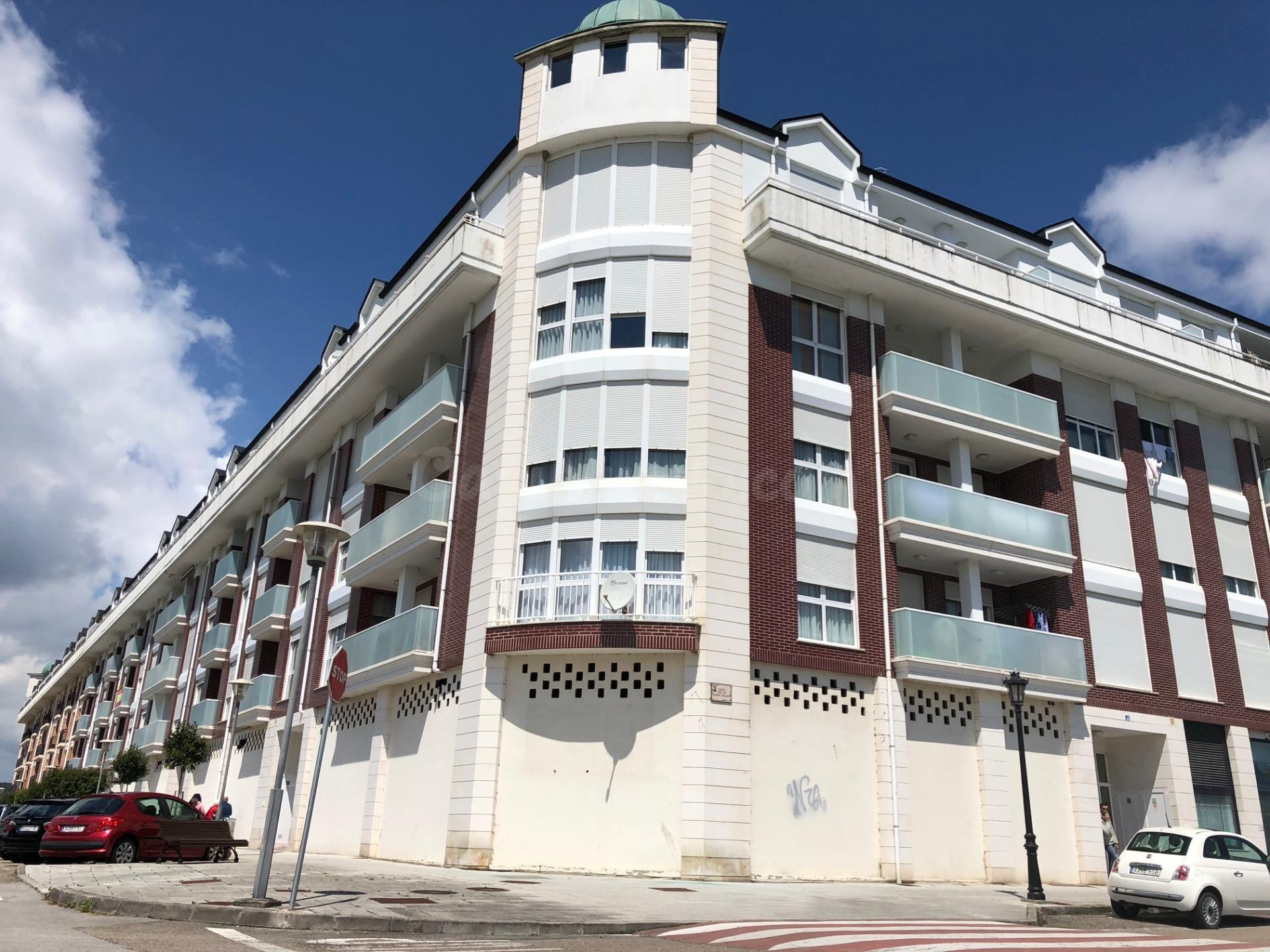 COLINDRES PISO DE 3 DORMITORIOS CON GRAN TERRAZA+GARAJE+TRASTERO - foto 3