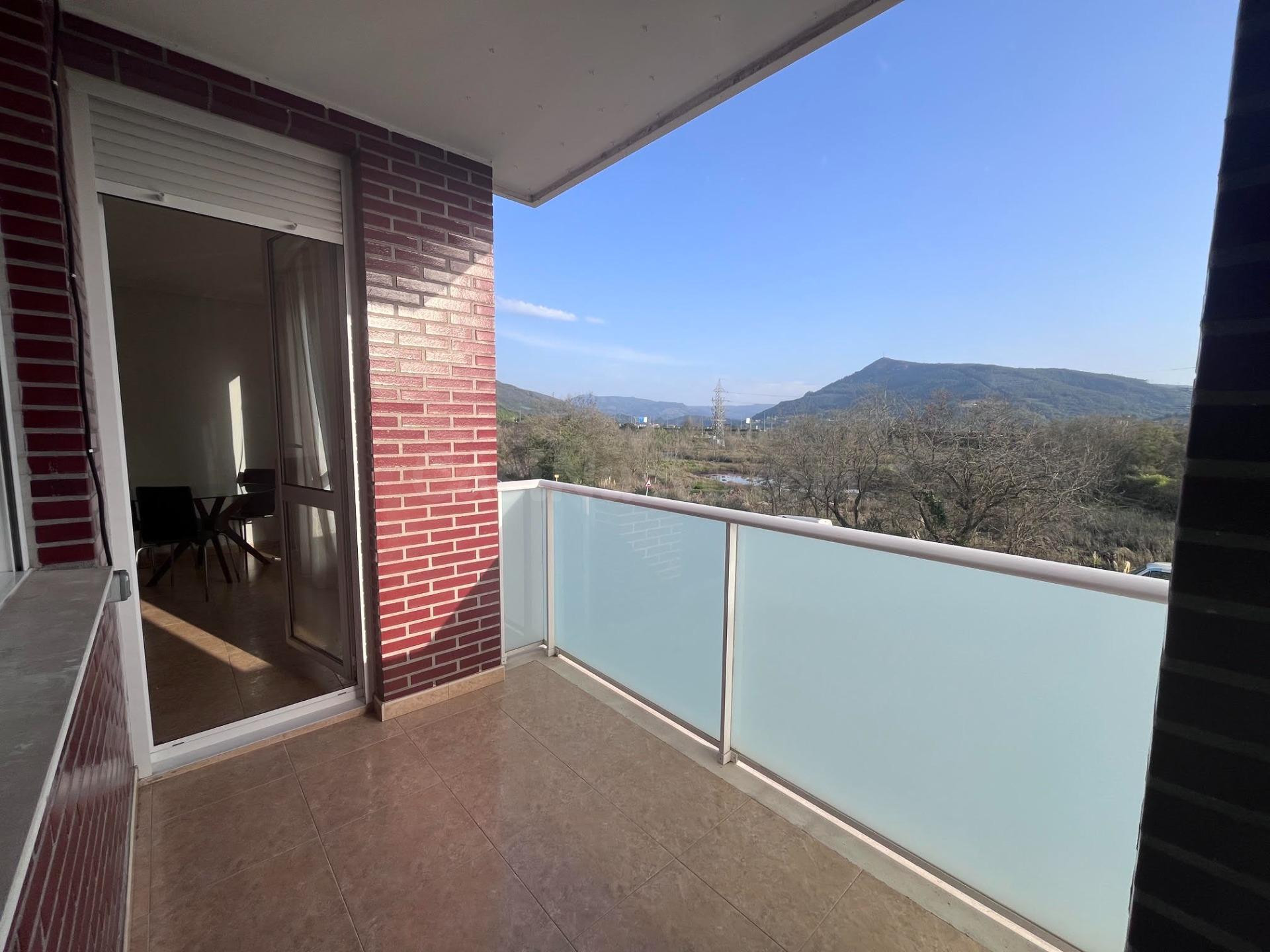 COLINDRES PISO DE 3 DORMITORIOS CON GRAN TERRAZA+GARAJE+TRASTERO - foto 5