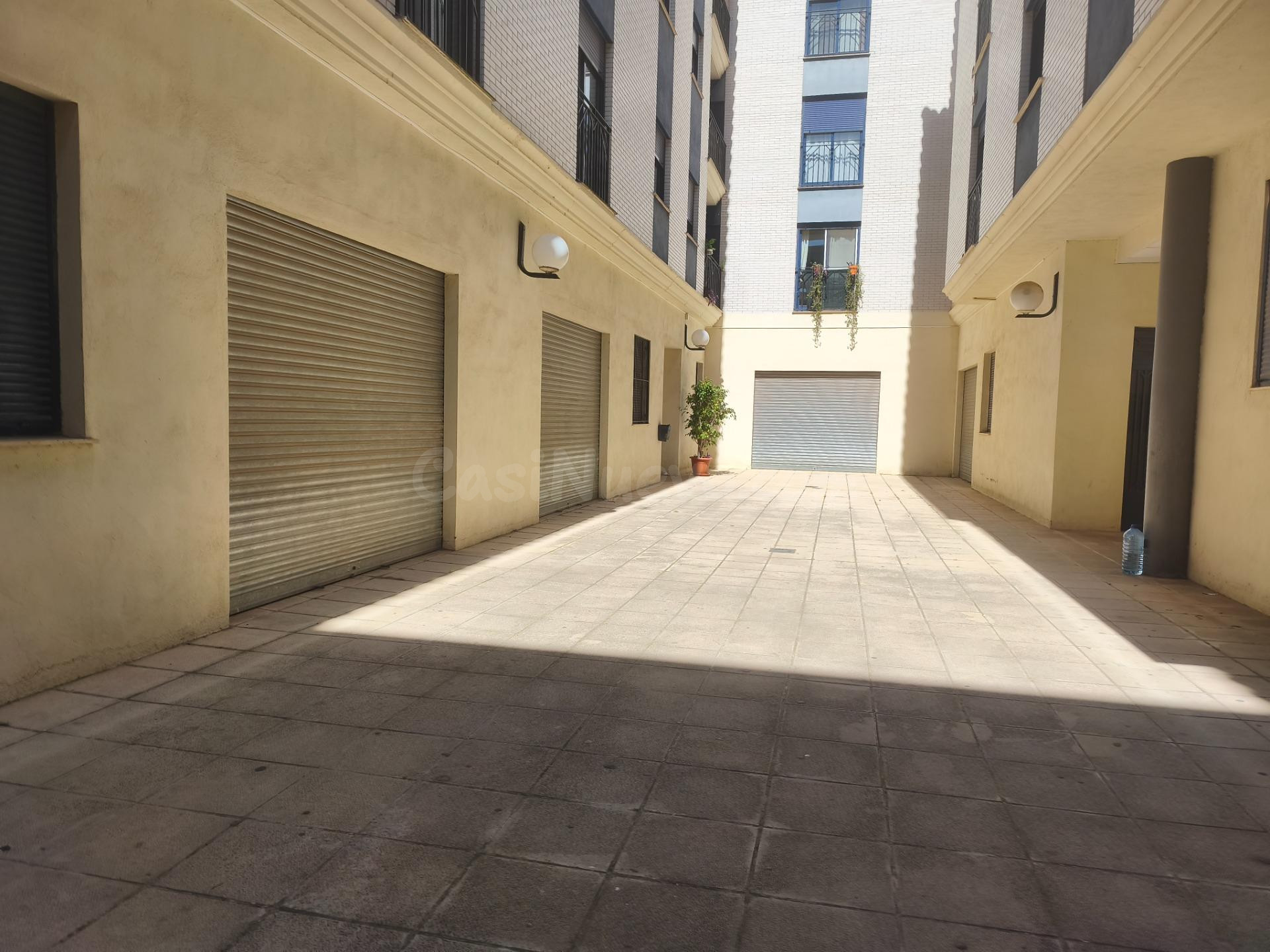 LOCAL EN ALQUILER DIAFANO EN CENTRO DE BORRIOL - foto 4