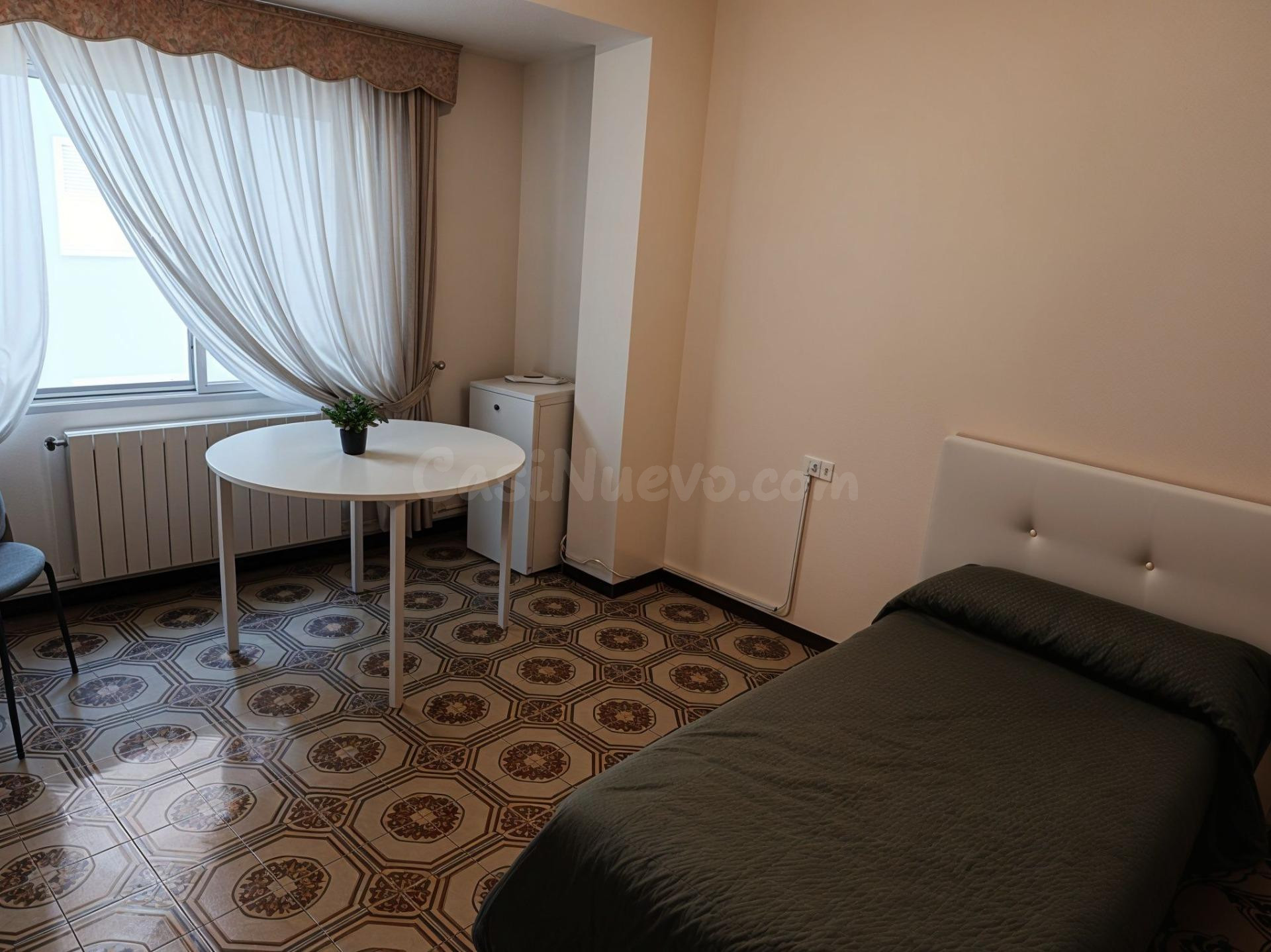 4 habitaciones - ALCORA - MUJERES