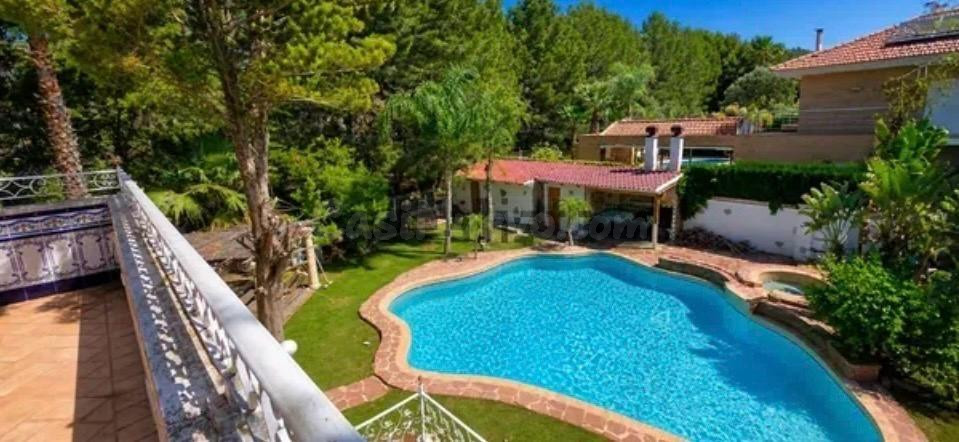 SE VENDE ESPECTACULAR VILLA DE LUJO