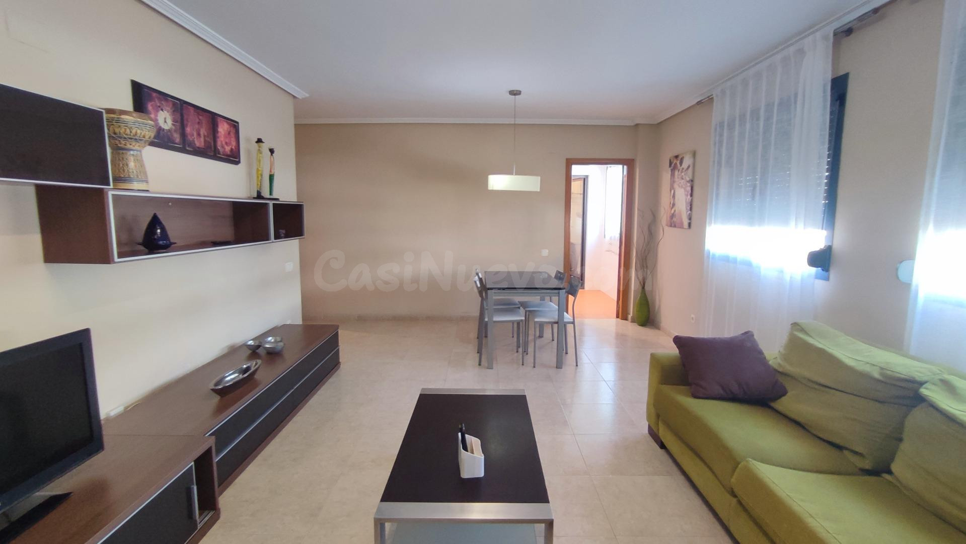 EXCLUSIVO ESTUDIANTES – Amplio piso de 3 habitaciones con piscina en zona Universidad, Excelente ubicación!