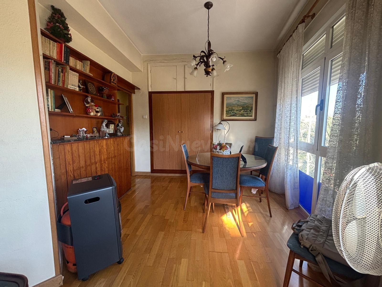 SE VENDE PISO AMPLIO Y LUMINOSO EN LA PLAZA CIRCULAR - foto 2