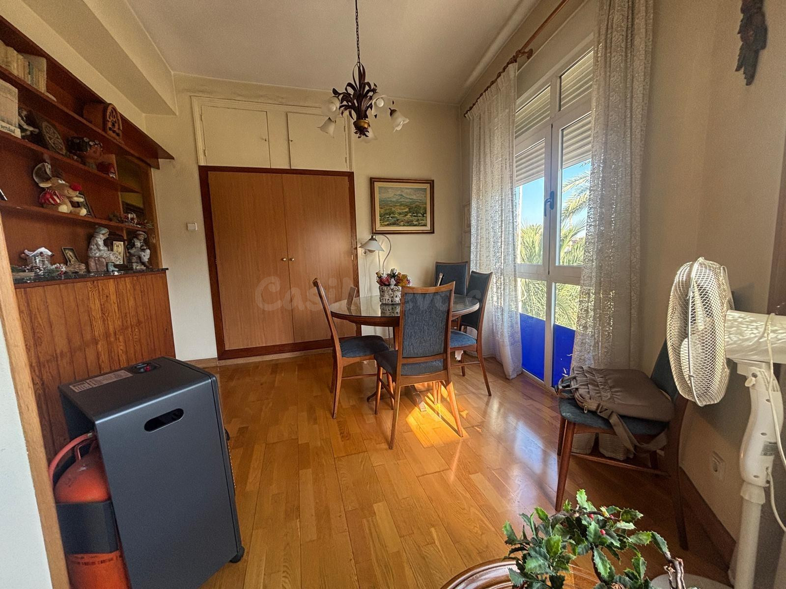 SE VENDE PISO AMPLIO Y LUMINOSO EN LA PLAZA CIRCULAR - foto 4