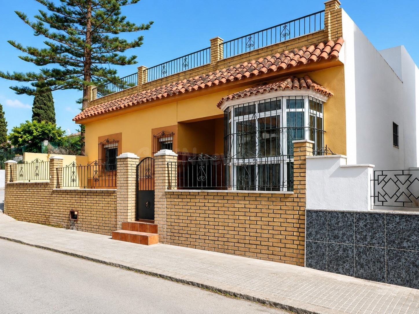¡¡¡CASA INDEPENDIENTE EN PLANTA BAJA DE TRES DORMITORIOS CON TERRAZA Y PATIO!!! - foto 2
