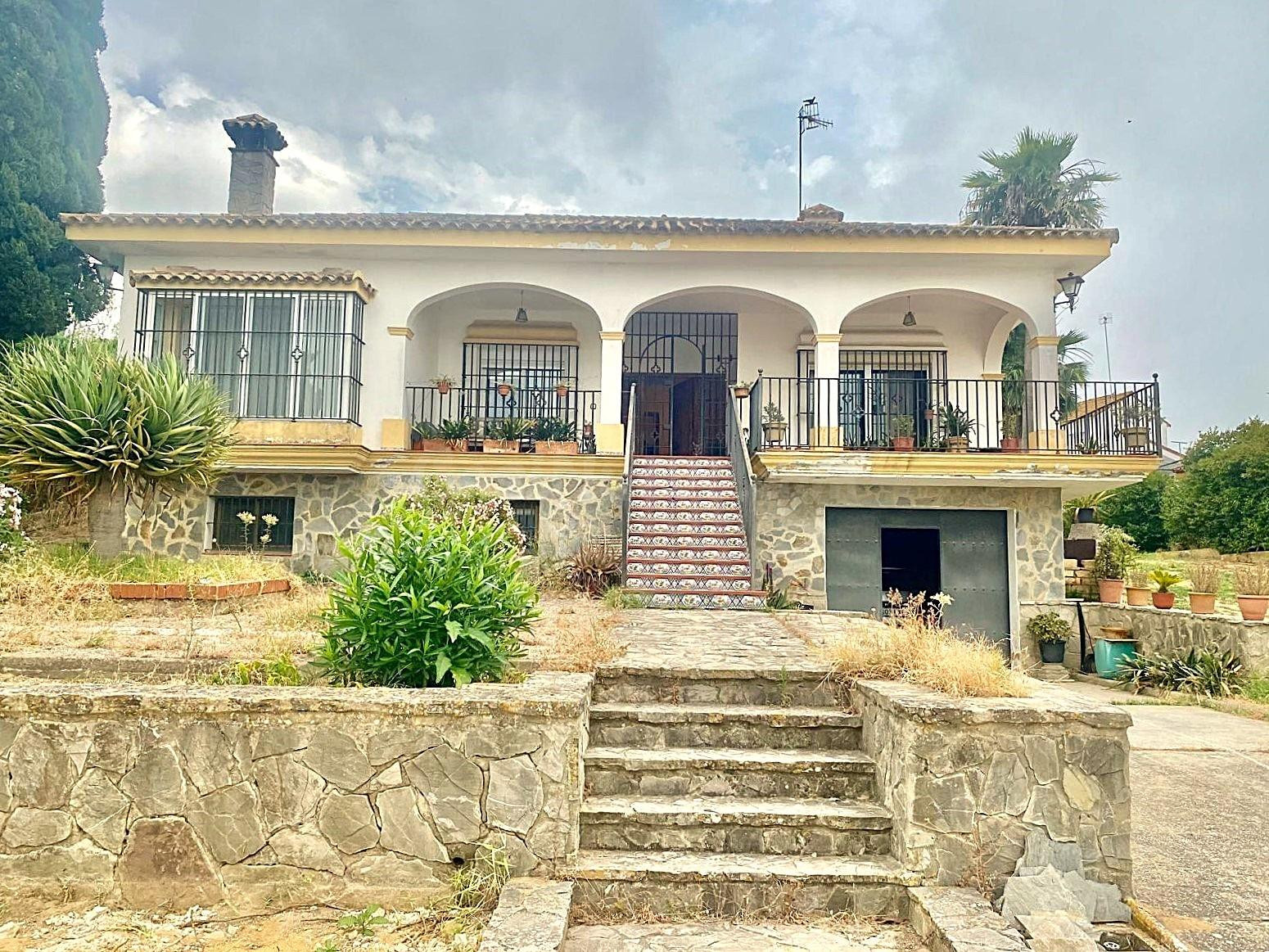 ¡¡¡MAGNÍFICO CHALET CON PISCINA JUNTO AL CENTRO DE SANLÚCAR! - foto 4