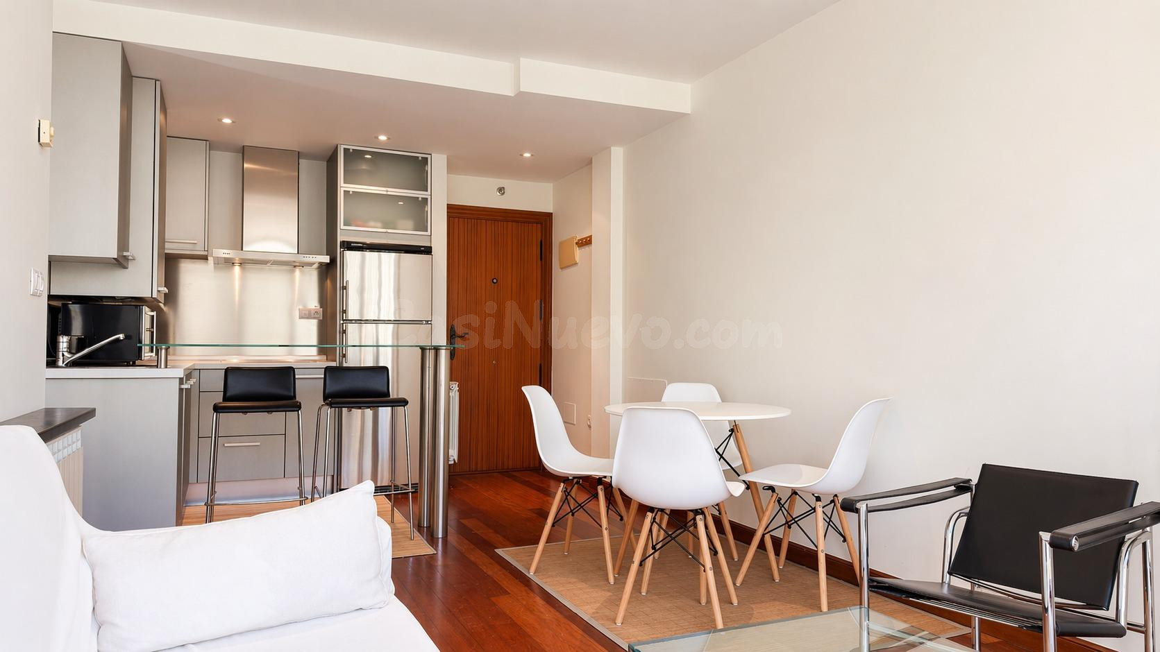 BONITO DUPLEX EN EL CENTRO DE COMILLAS - foto 3