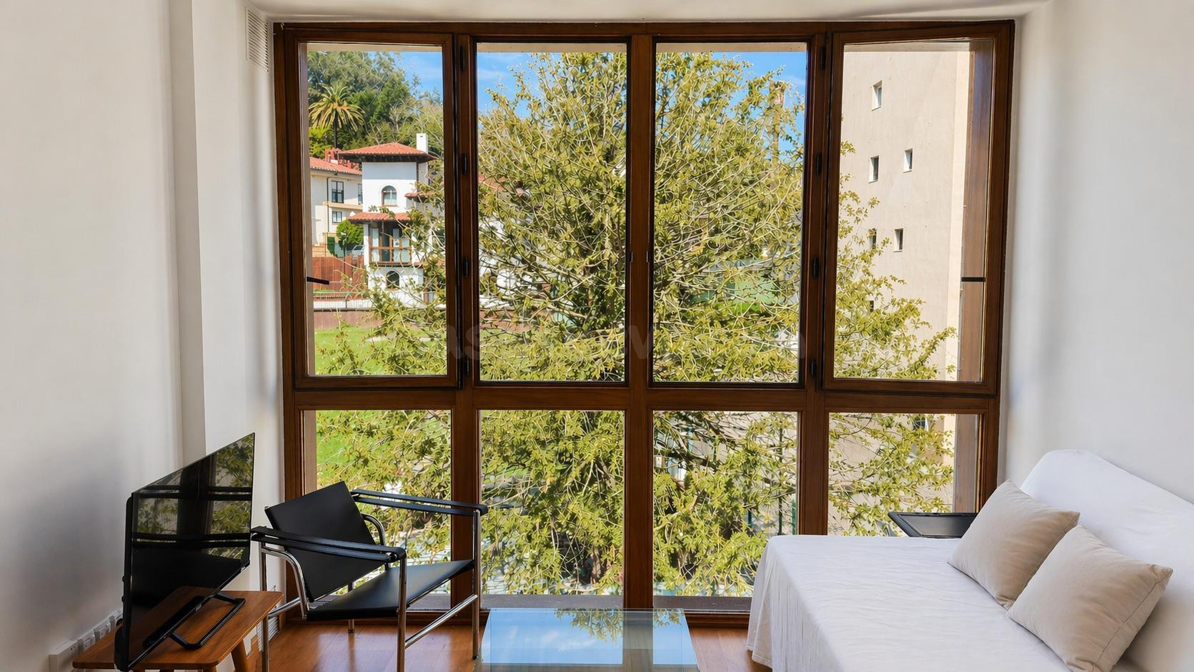 BONITO DUPLEX EN EL CENTRO DE COMILLAS - foto 4