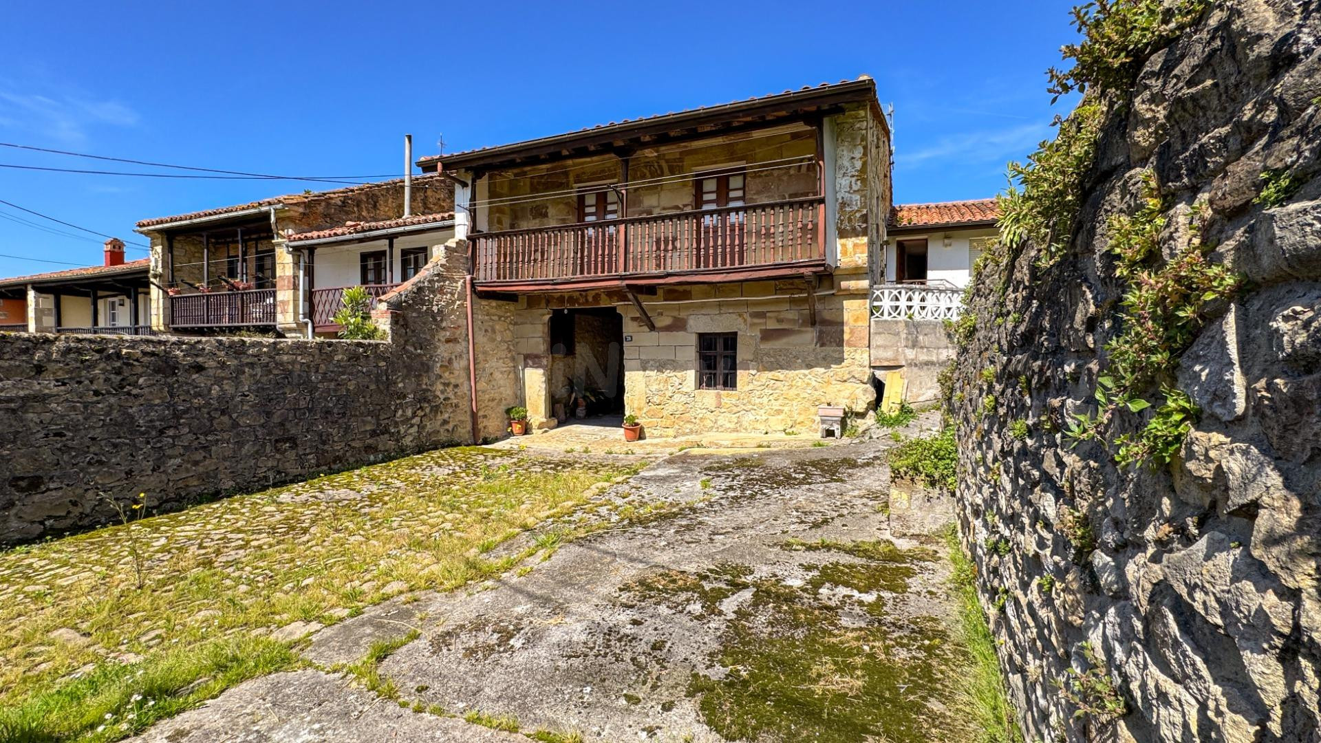 TIPICA CASA MONTAÑESA PARA REHABILITAR EN RUISEÑADA - COMILL - foto 4
