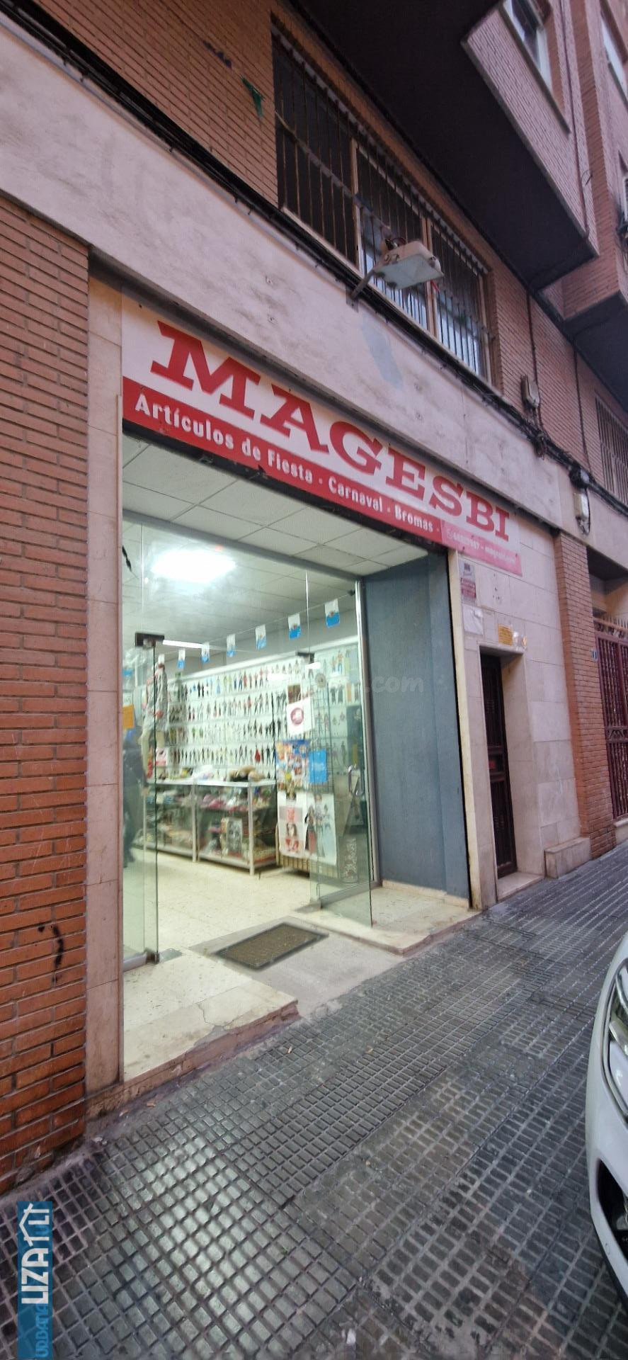 Local comercial 403m² en venta - Altozano