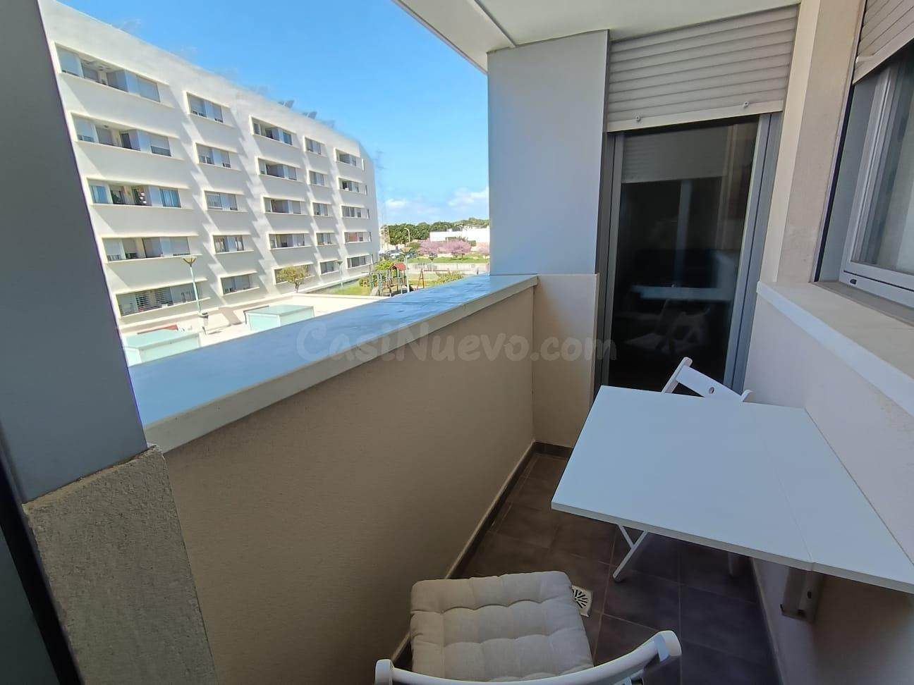 Bonito piso para alquilar con garaje y piscina. TEMPORADA ES - foto 2
