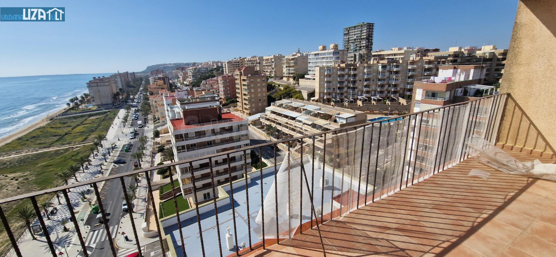 Amplio Piso en Primera Línea de los Arenales del Sol - Oportunidad Única - foto 4