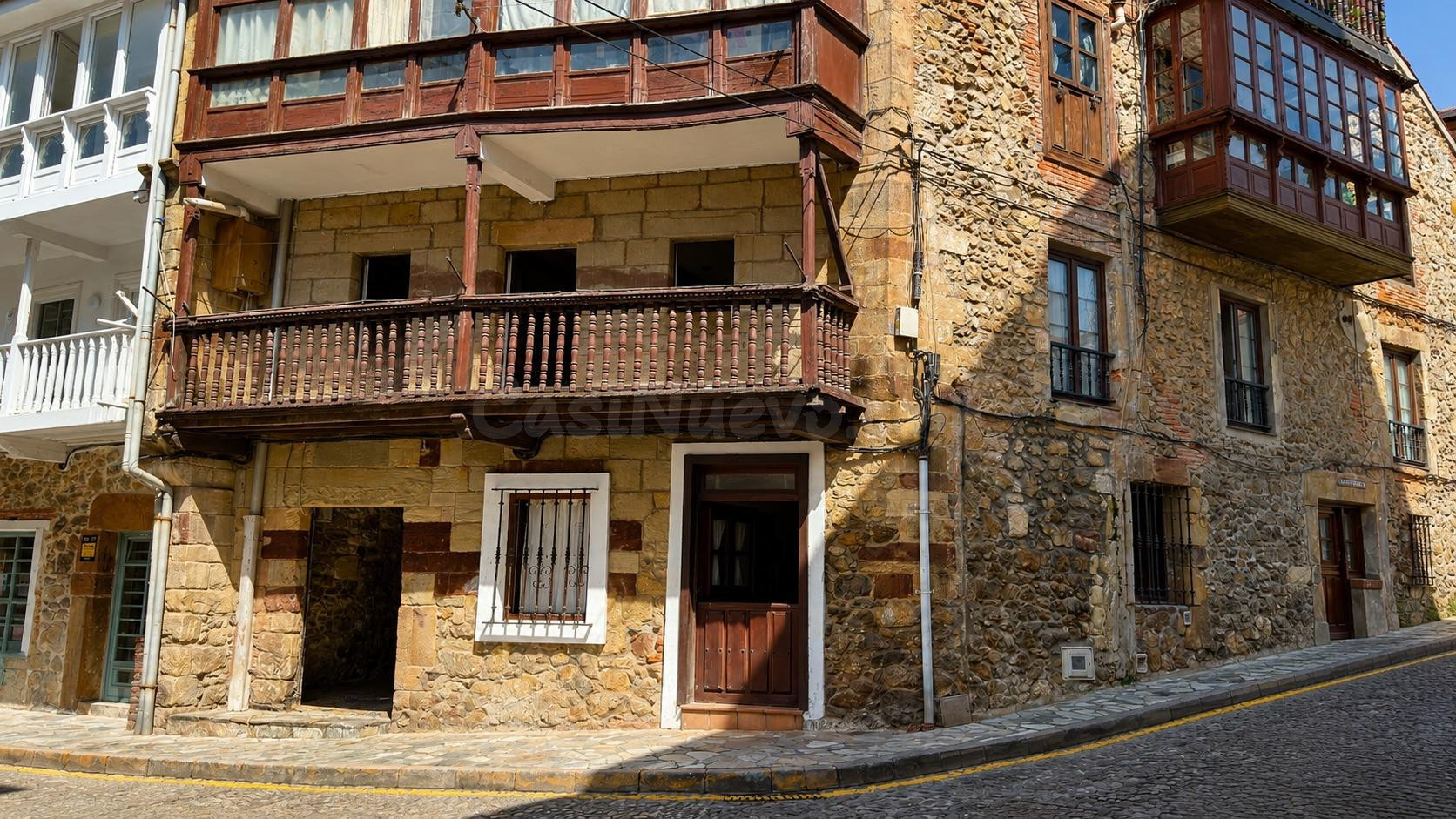 PISO EN EL CENTRO DE COMILLAS - foto 2
