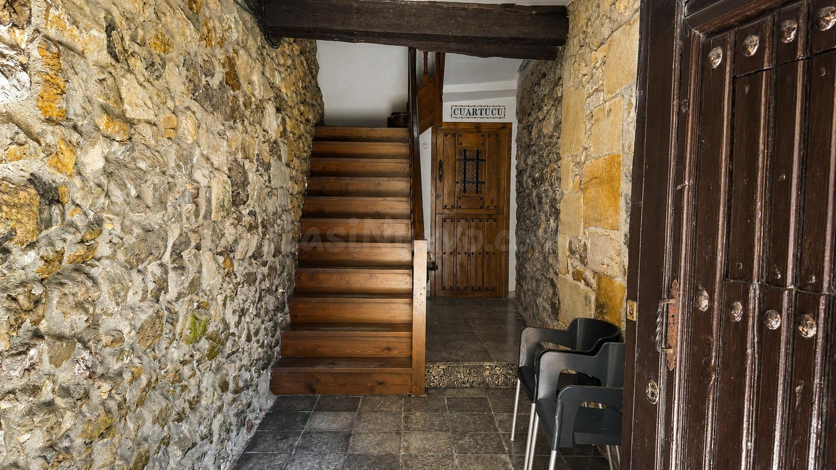 PISO EN EL CENTRO DE COMILLAS - foto 4