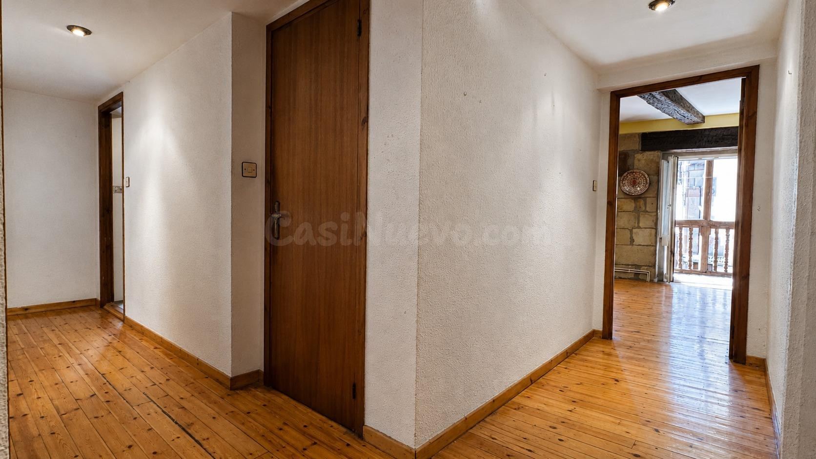 PISO EN EL CENTRO DE COMILLAS - foto 5