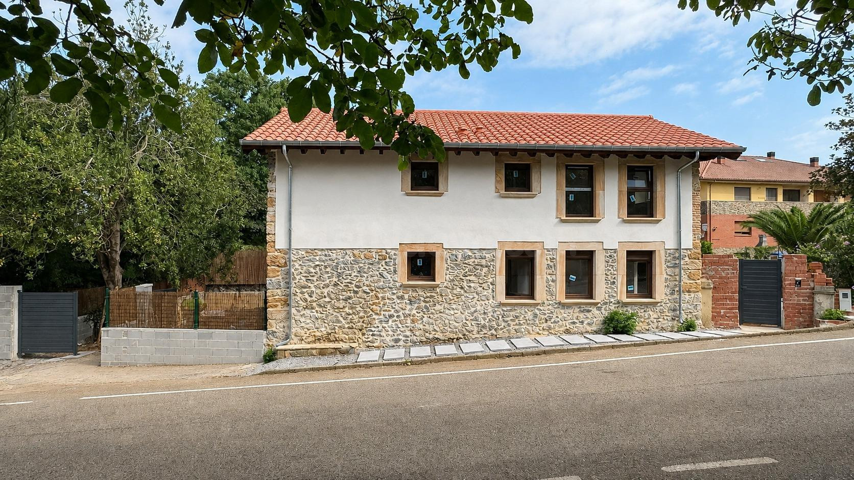 CASA ESTILO MONTAÑESA REHABILITADA EN OREÑA. - foto 2