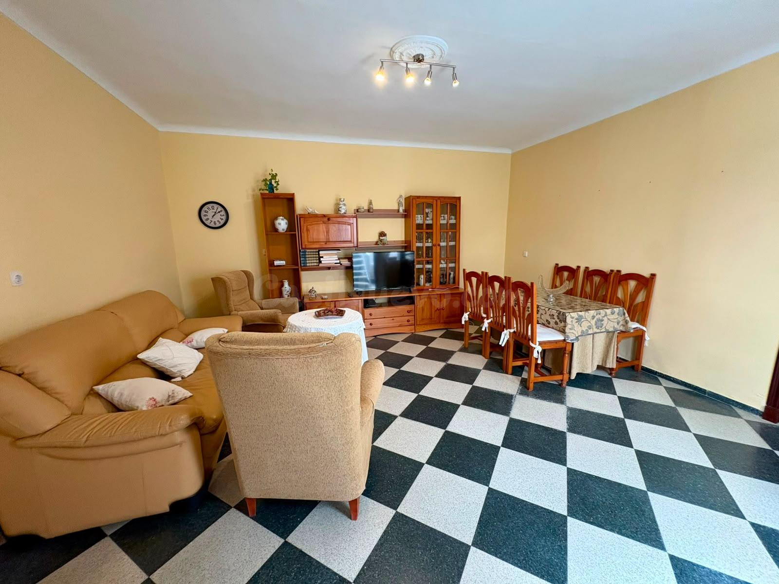 CASA EN EL CENTRO CON GARAJE Y AZOTEA PRIVADA - foto 4