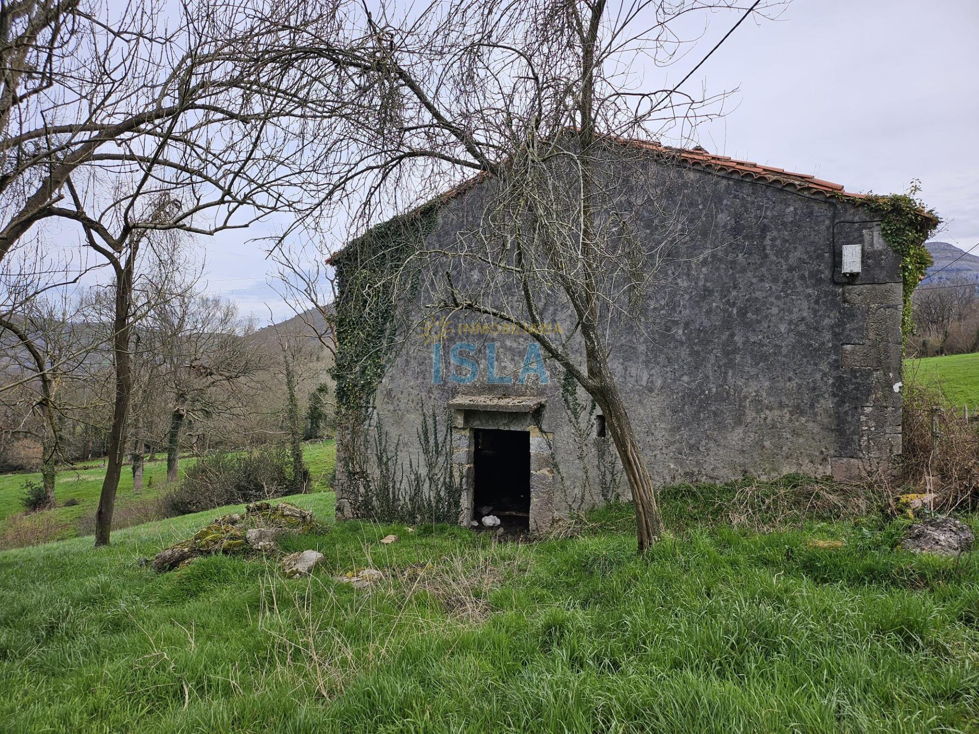Cabaña para restaurar de 150 m2 y 22.000 m2 de Terreno