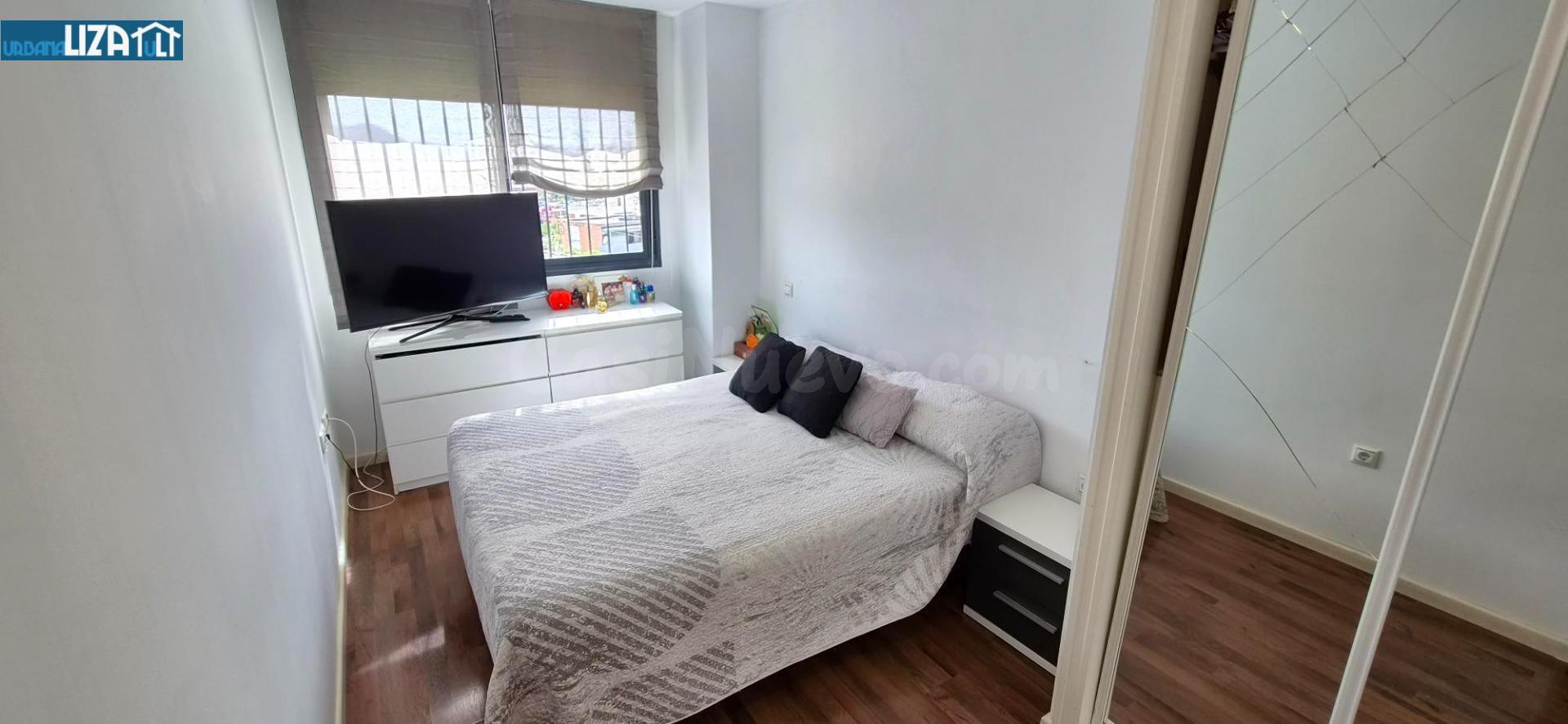 Impecable Ático en Venta con Terraza Privada y Acceso a Piscina - foto 5