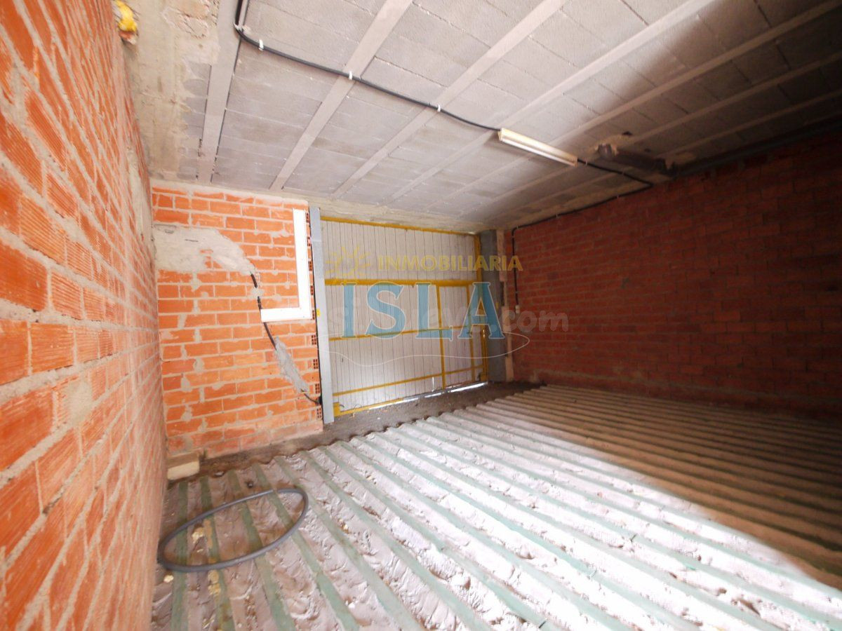 A la venta, en Limpias, dos Locales Comerciales y Nave - foto 2