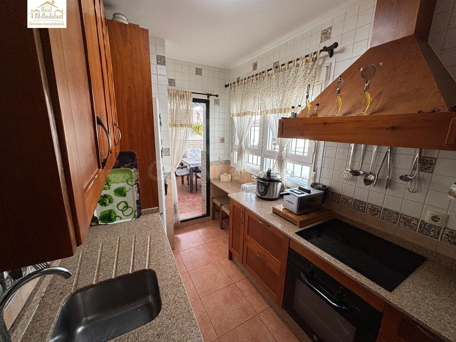 MAGNIFICA CASA  EN PRIMERA PLANTA EN EL CENTRO DE PUERTO REAL - foto 5