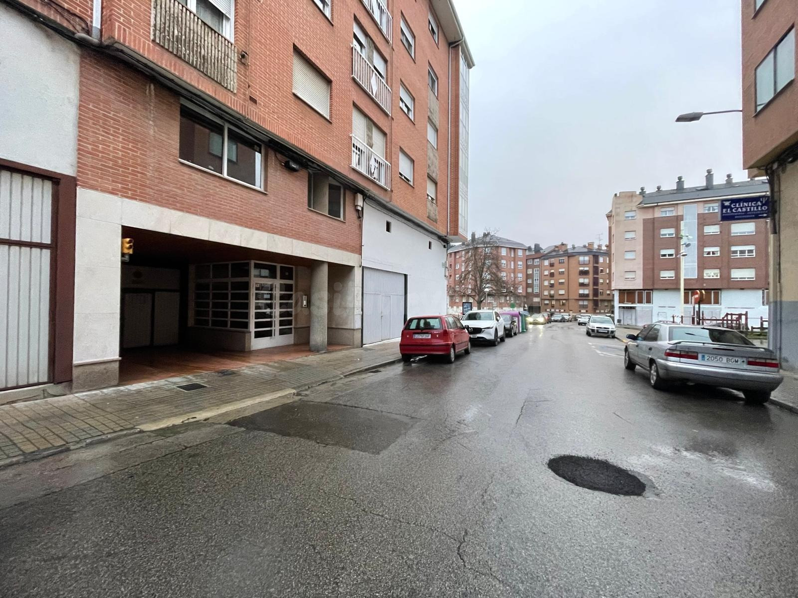SE VENDE PLAZA DE GARAJE EN ZONA ALTA