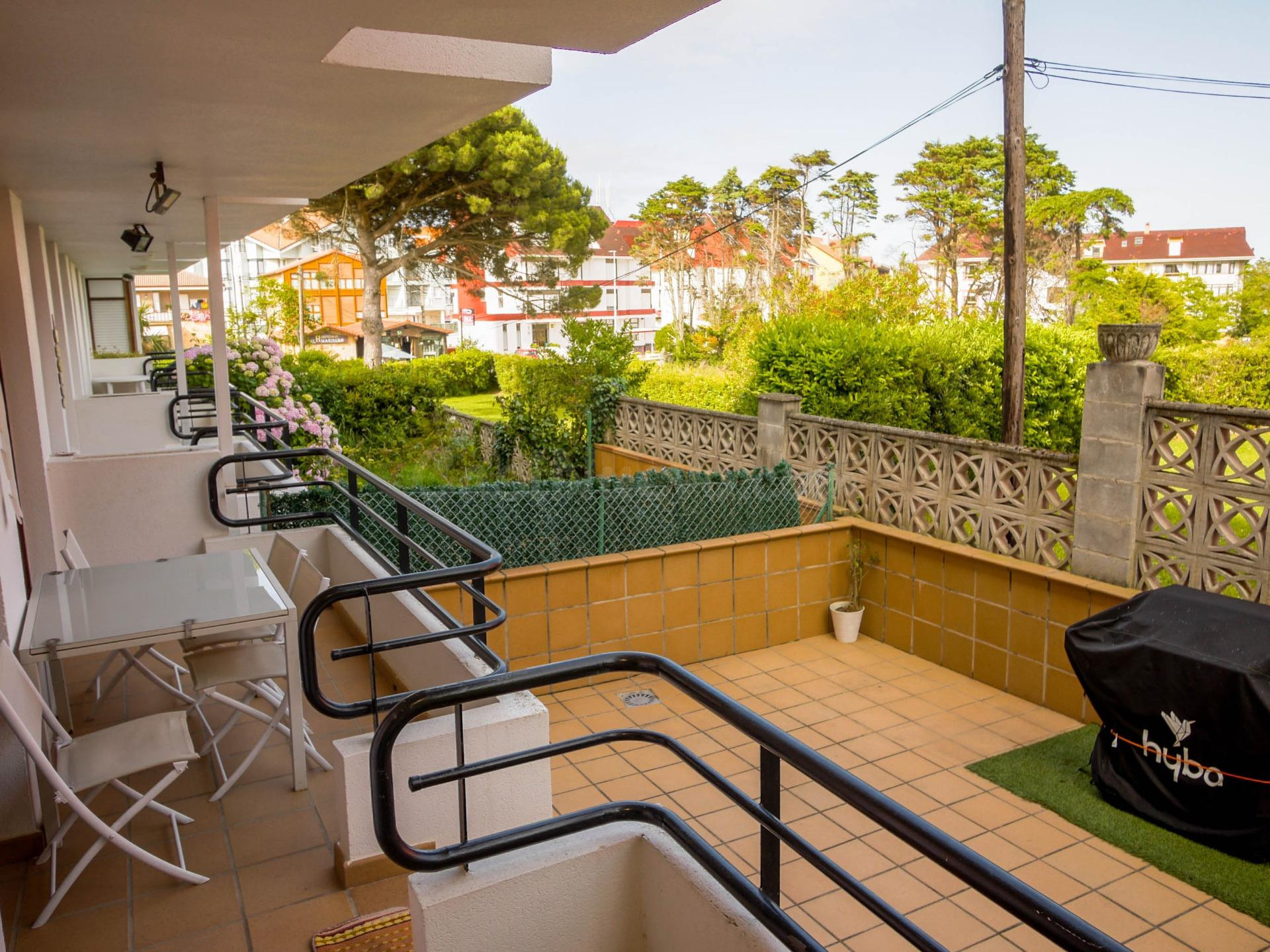 Apartamento con espectacular terraza de 56 m2 a pocos metros de la playa de Isla