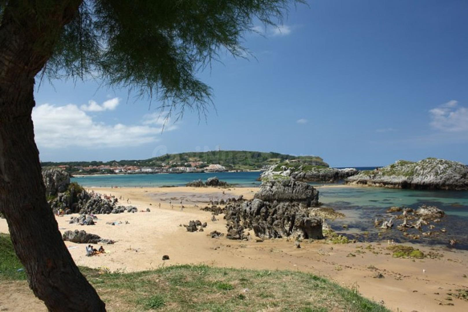 Frente a la Playa de Ris: amplitud, comodidad y una ubicación privilegiada - foto 4
