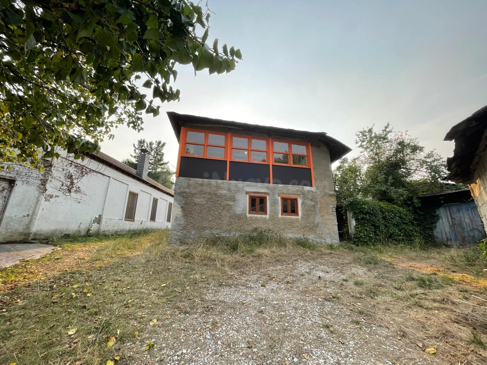 SE VENDE CASA CON ENCANTO ÚNICA EN EL BIERZO - foto 3