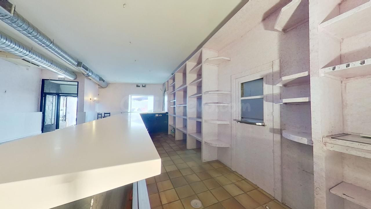 LOCAL EN TORREJÓN DE LA CALZADA - foto 4