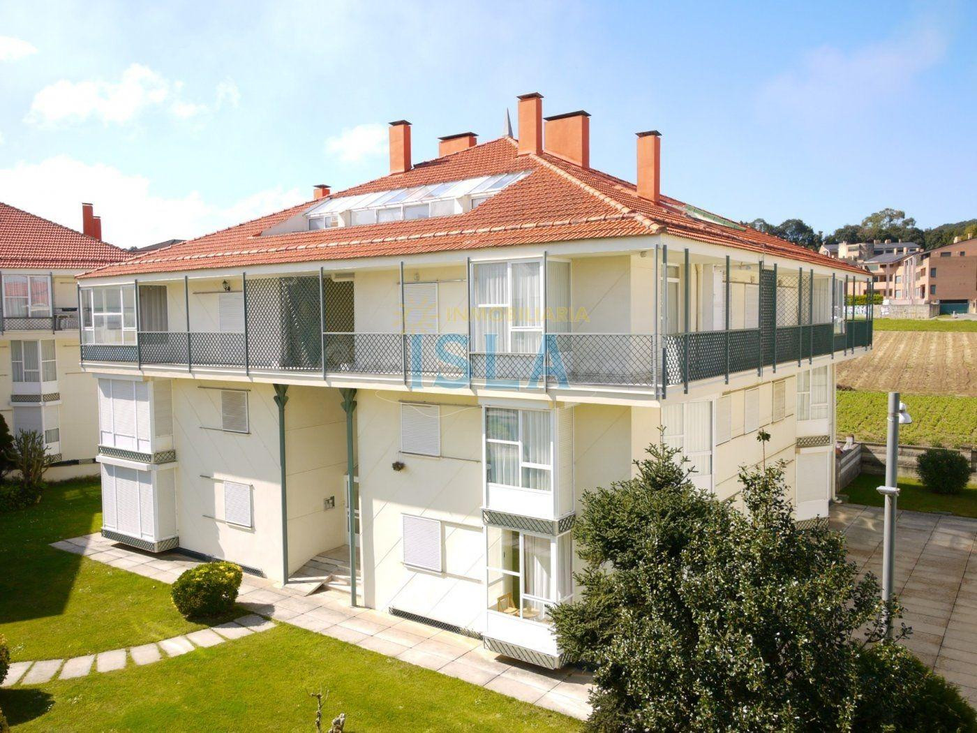 APARTAMENTO EN ISLA, A 150 M DE LA PLAYA Y CON GARAJE
