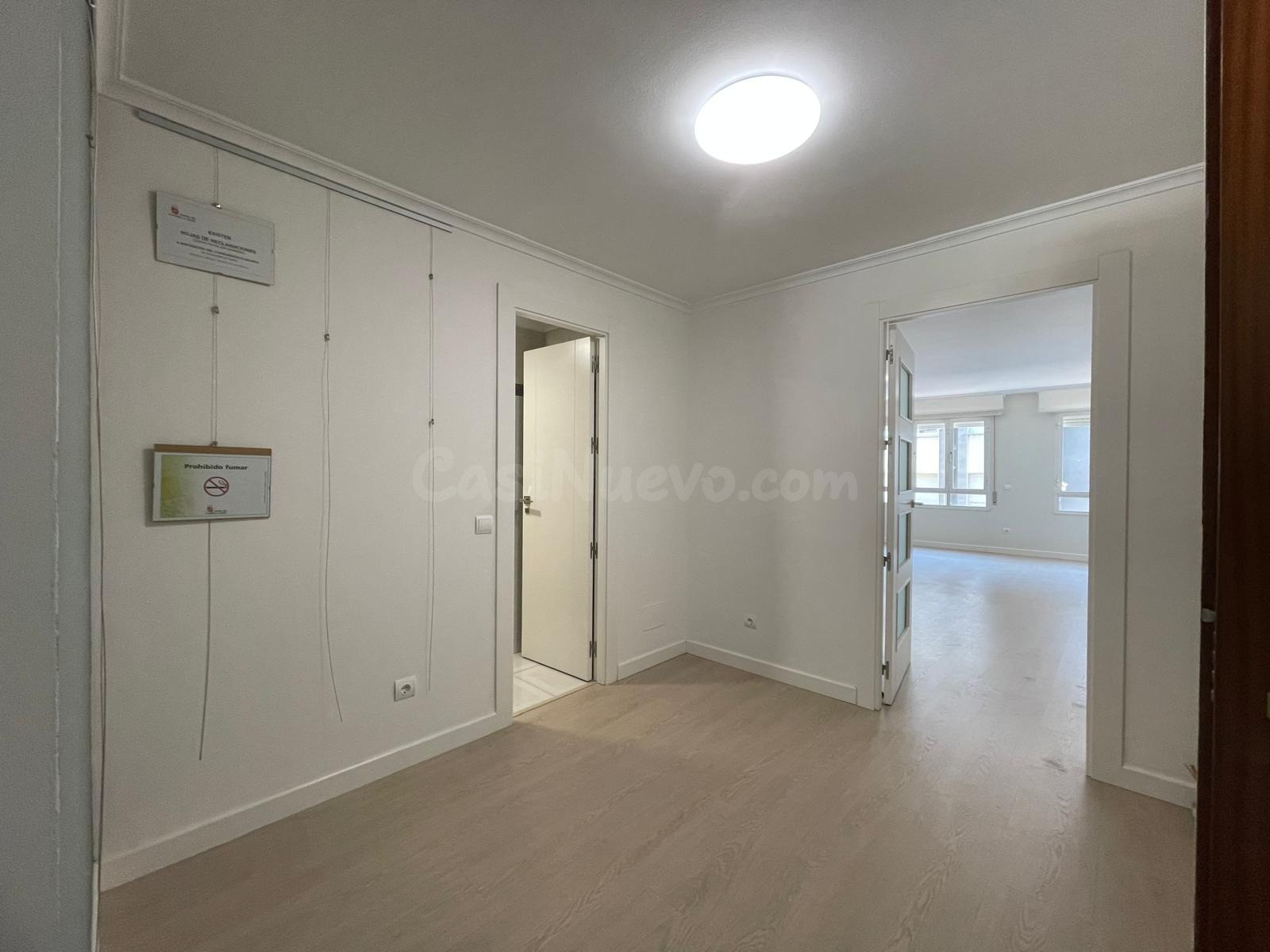 SE ALQUILA PISO CON TERRAZA, AMPLIO Y LUMINOSO EN ZONA ALTA - foto 3