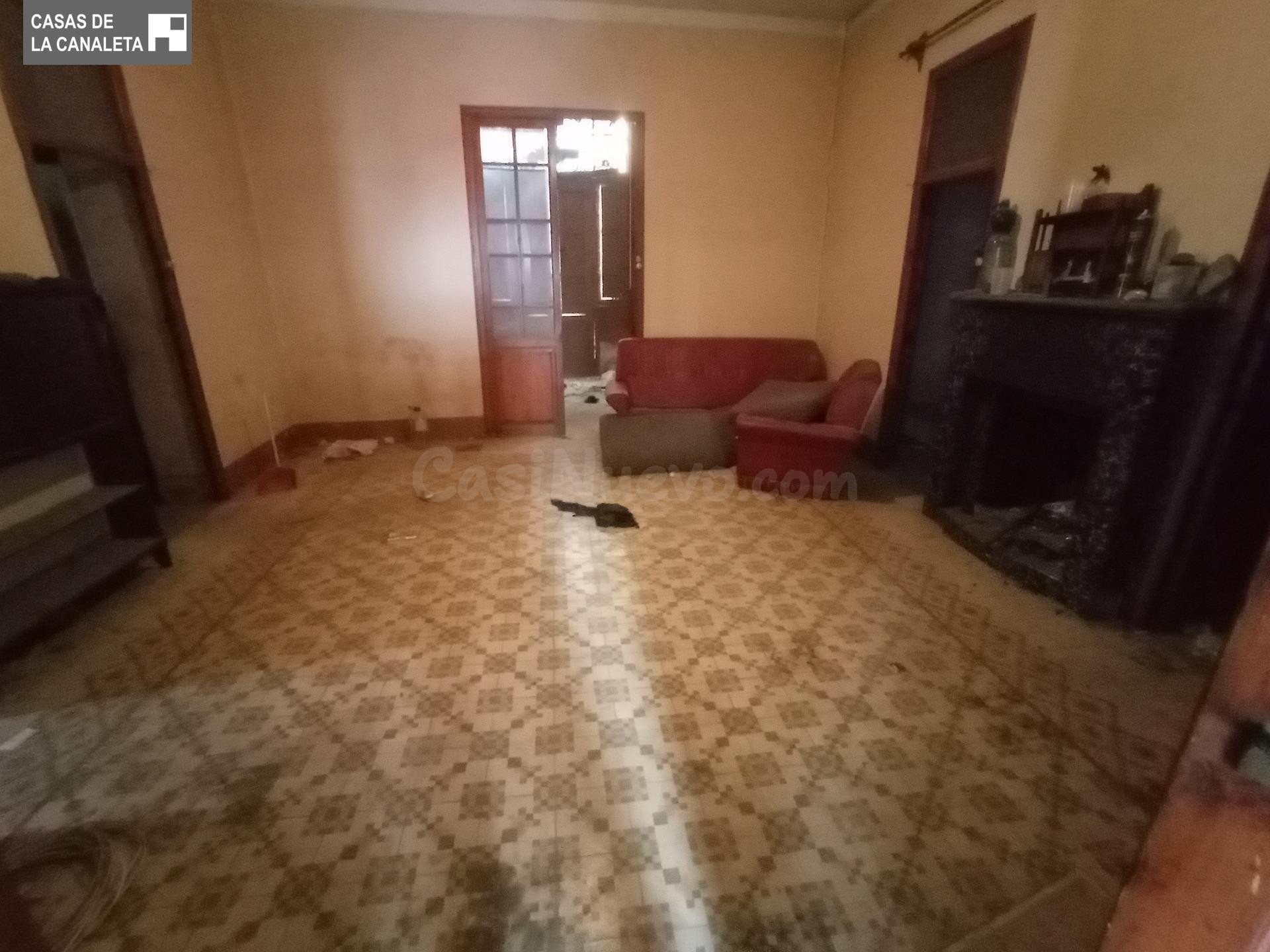 CASA INDEPENDIENTE EN MISLATA PARA DERRIBAR O REHABILITAR TO - foto 3