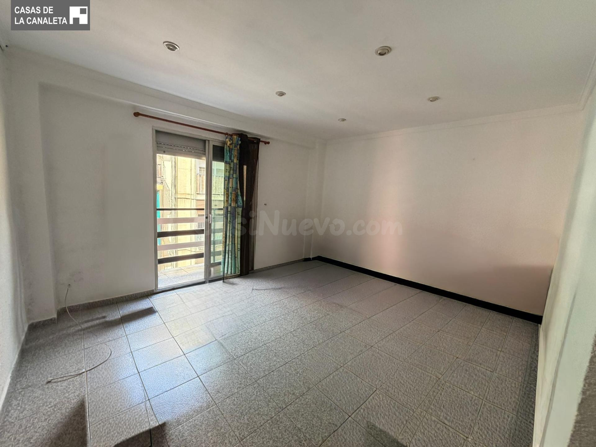 VIVIENDA CON ASCENSOR BUENA OPORTUNIDAD, NO LO DEJES ESCAPAR - foto 2