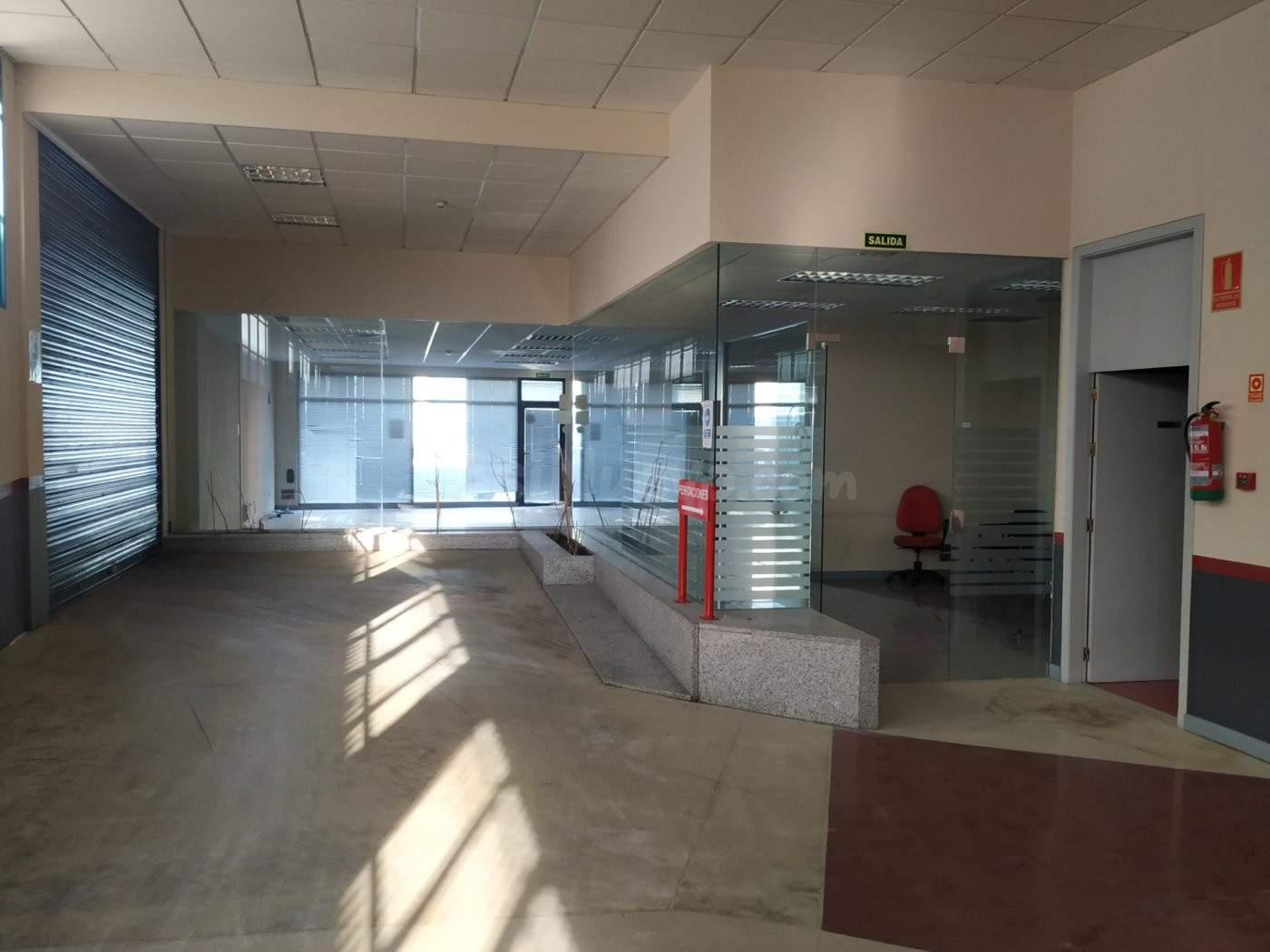 POLIGONO INDUSTRIAL CARRUS - 802 M2 - foto 3
