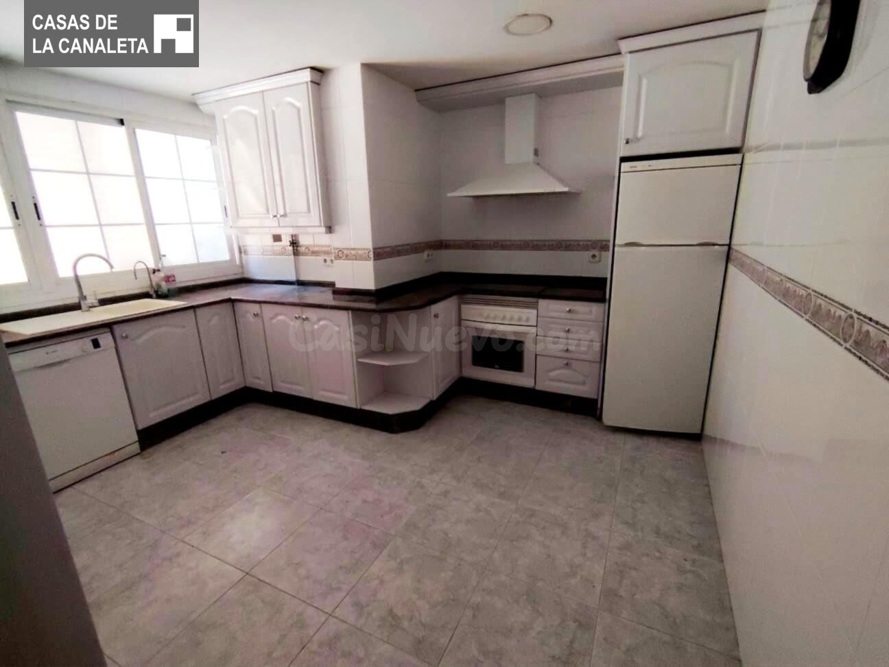 EXCELENTE VIVIENDA CON GARAJE Y TRASTERO, ZONA ALMACID - foto 4
