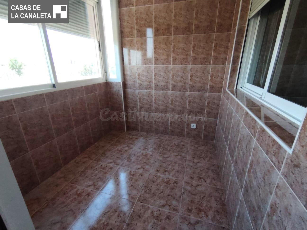 EXCELENTE VIVIENDA CON GARAJE Y TRASTERO, ZONA ALMACID - foto 5