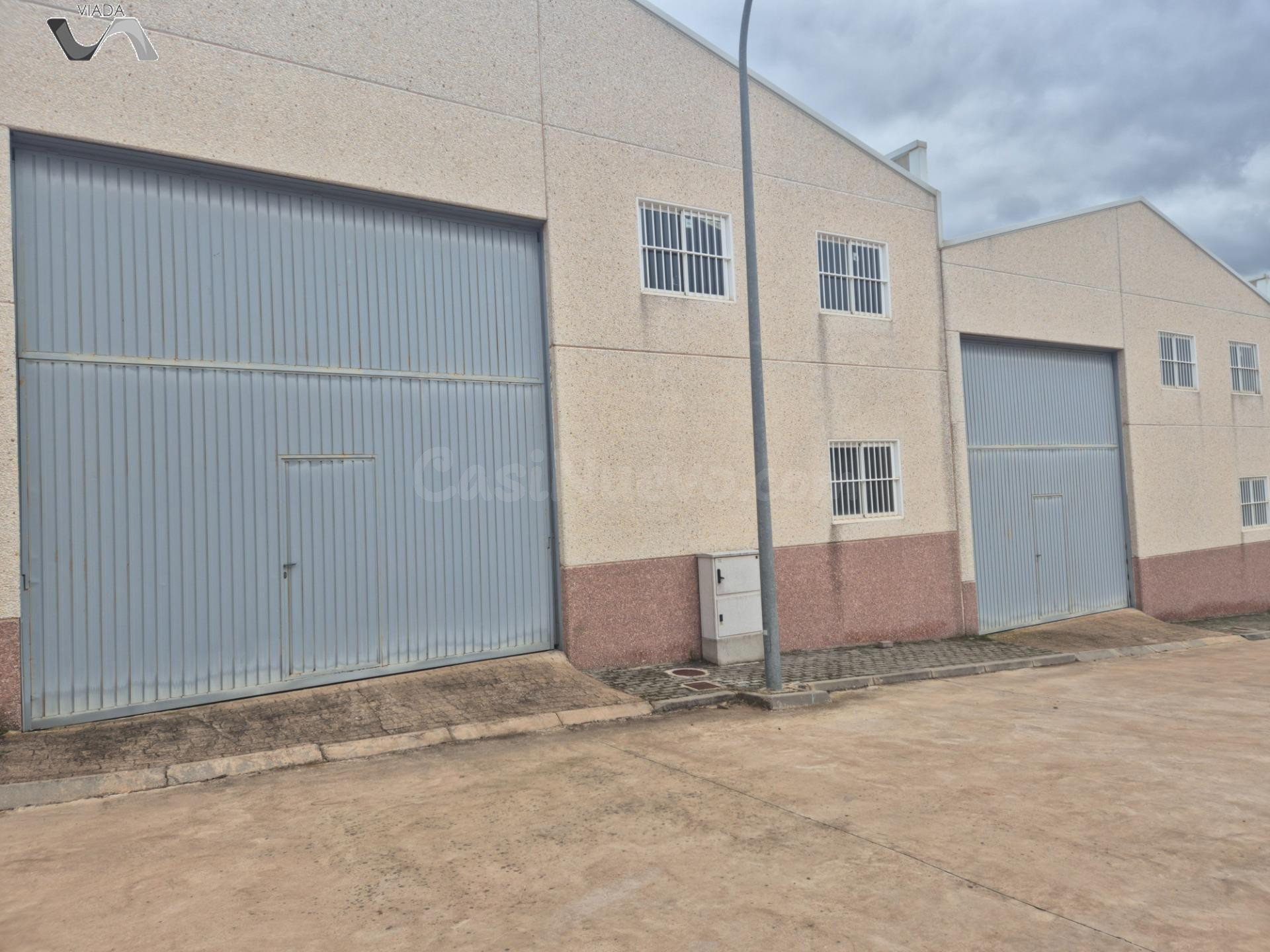 Nave industrial 400m² en alquiler - CALLE CÓRDOBA - foto 3