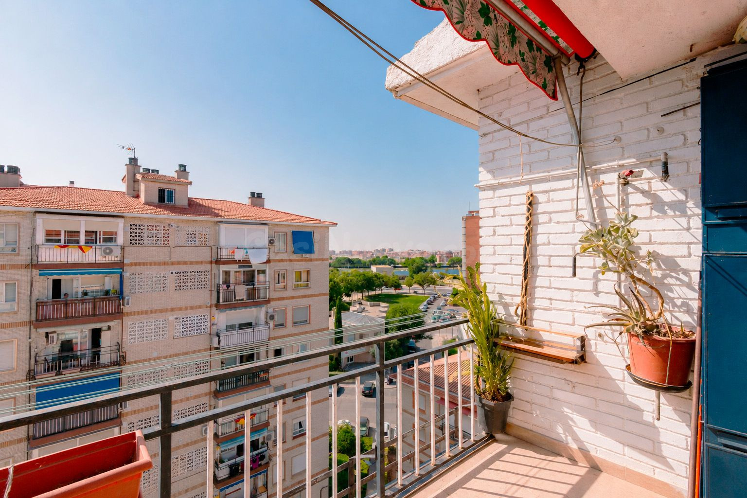 8ª Y ÚLTIMA PLANTA CON TERRAZA, 3 DORMITORIOS Y VISTAS DESPEJADAS EN PORTAZGO - foto 2