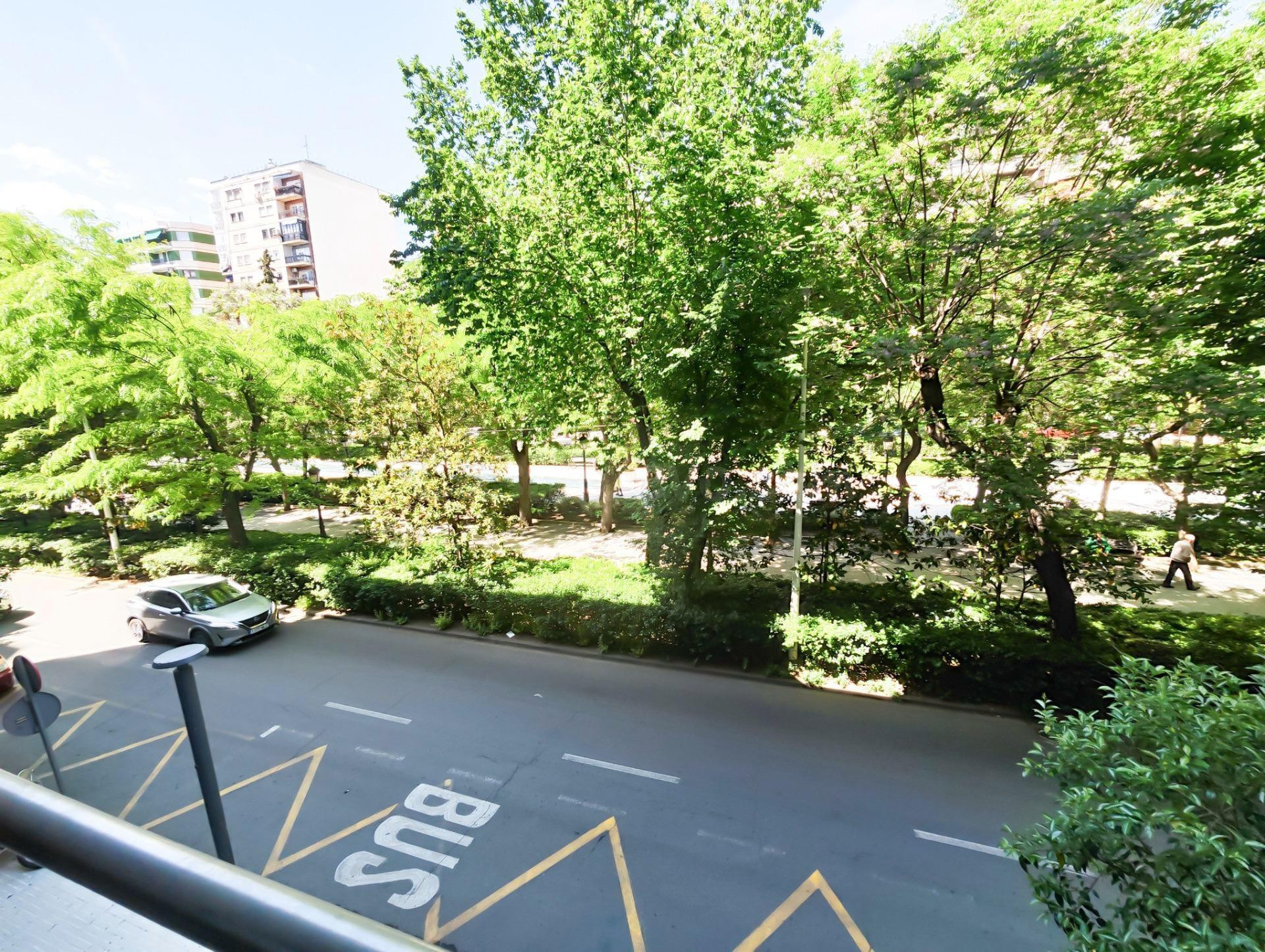 Piso en venta en  el Paseo San Gregorio. - foto 2