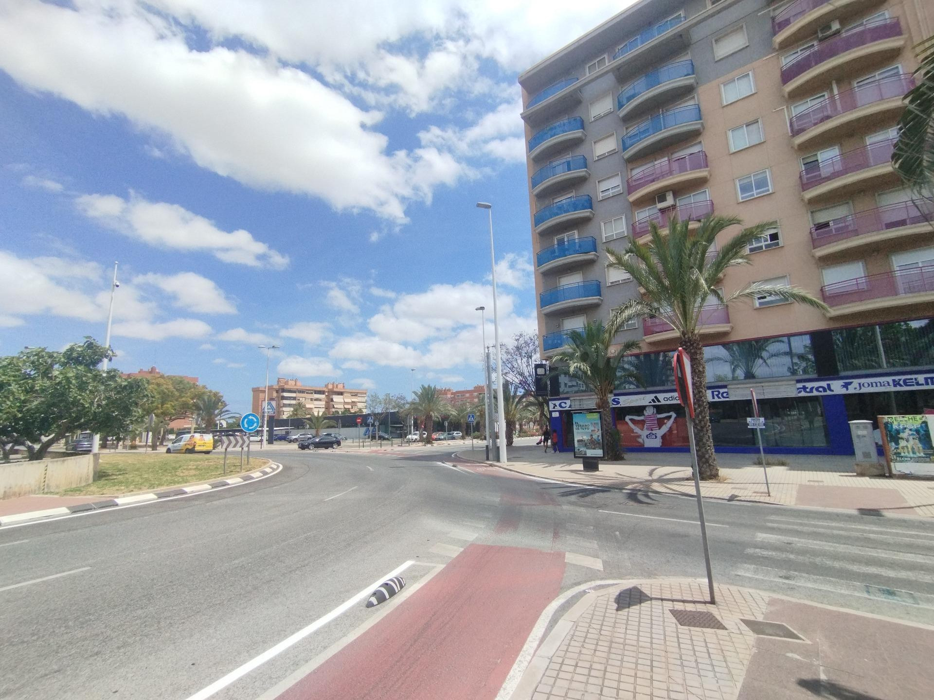 EXCENTE ubicación - LOCAL DE 306 M2 EN ALTABIX - foto 2