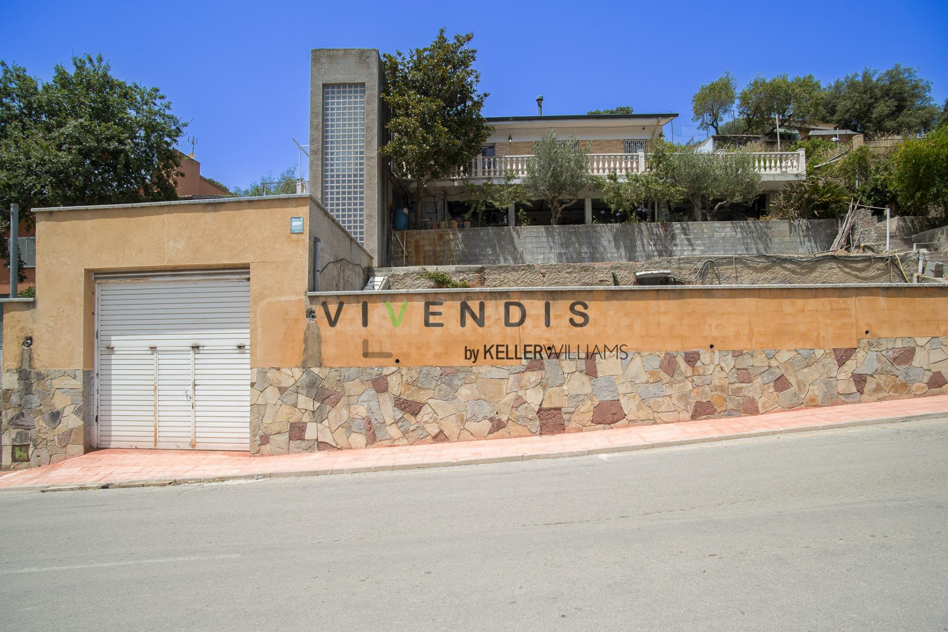 CASA CON PARCELA Y PISCINA EN CAN SUNYER DEL PALAU · CASTELL - foto 2