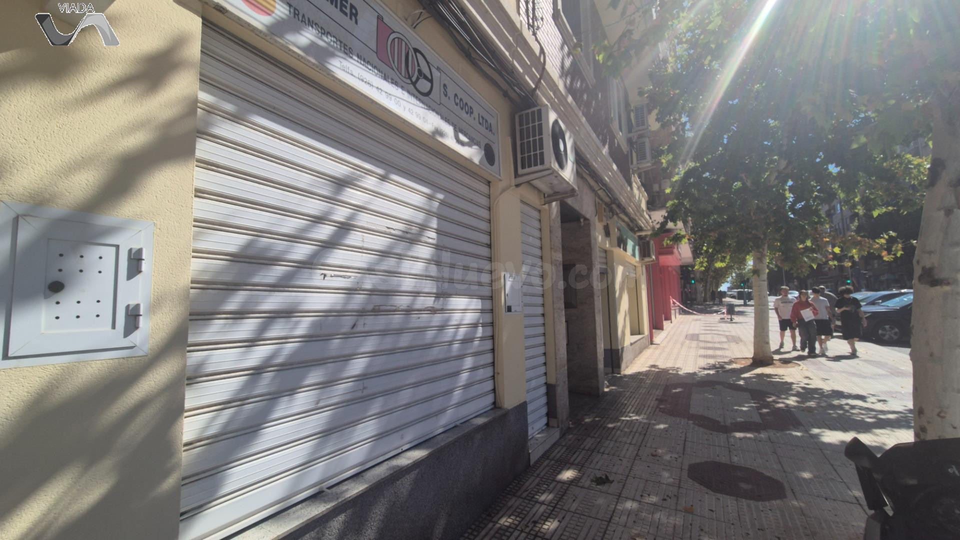 Local comercial en venta - AVENIDA PRIMERO DE MAYO
