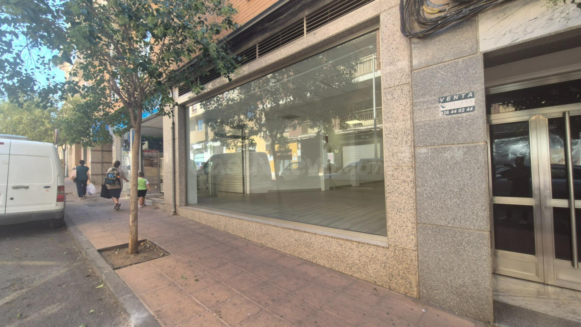 Local comercial 166m² en alquiler - GOYA - foto 2