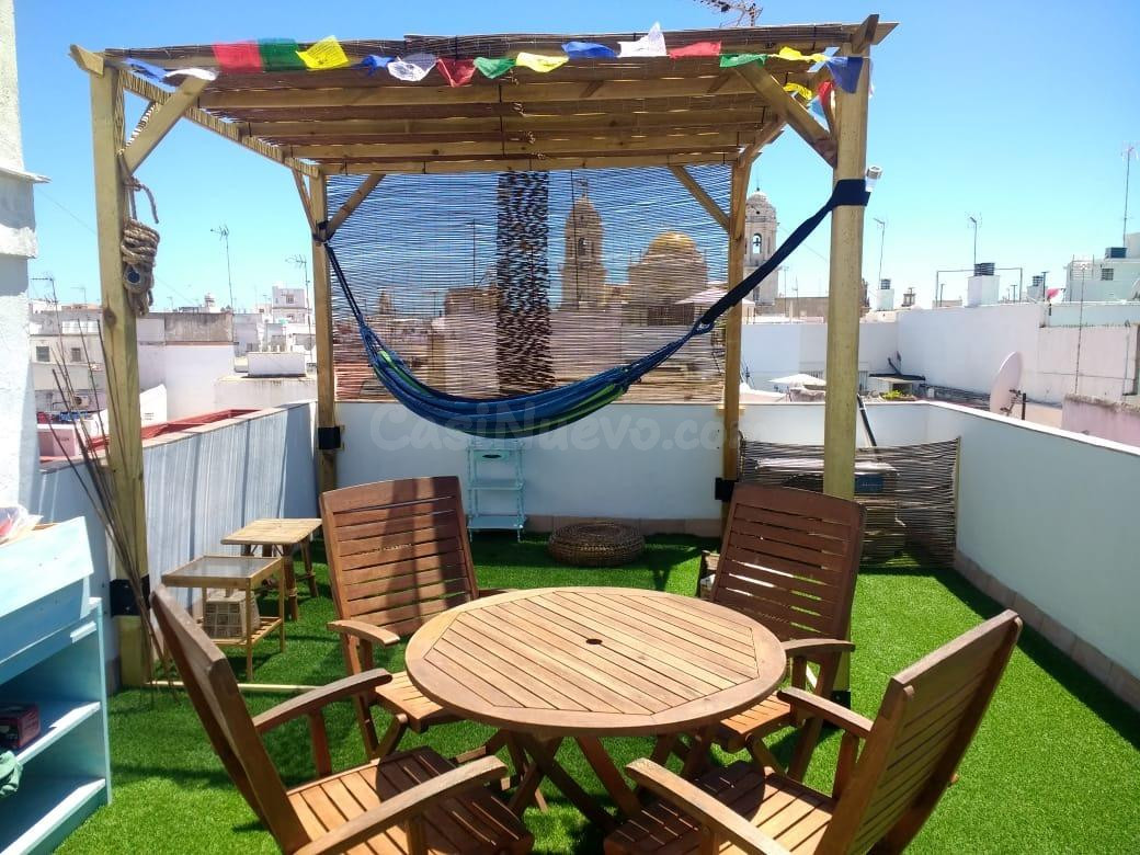 Atico con terraza en pleno corazón de Cádiz - foto 3