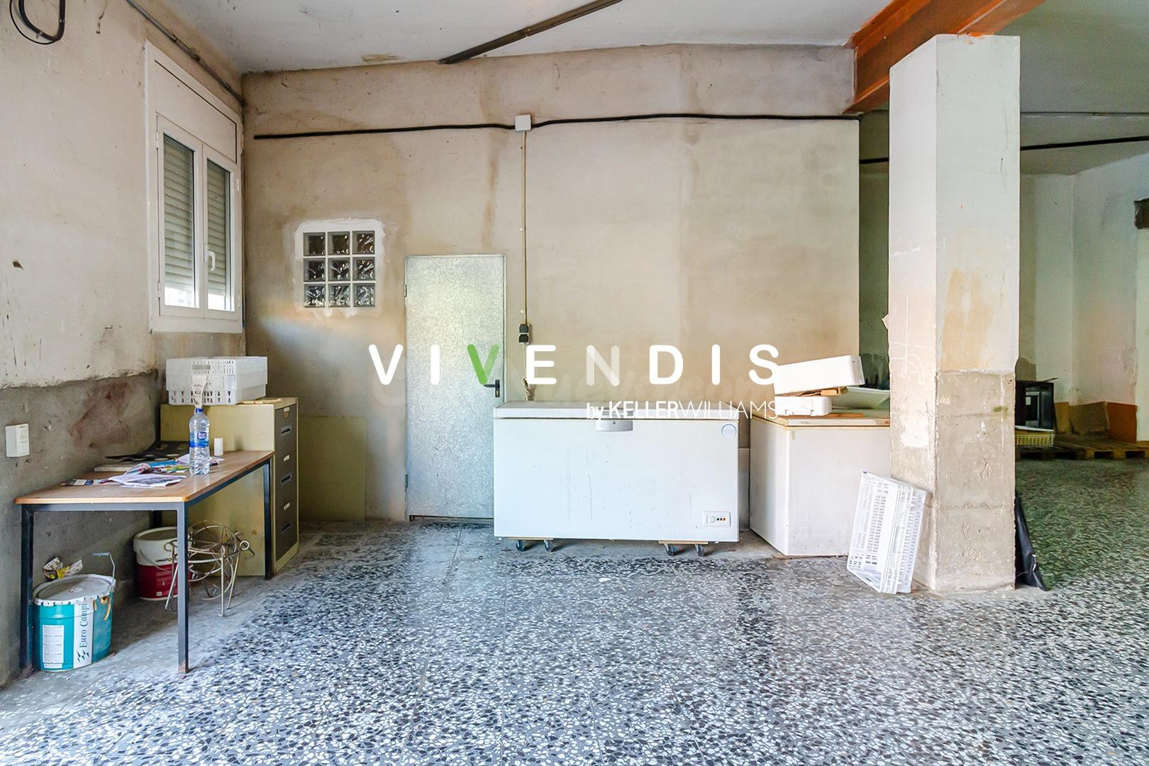 Almacén 219m² en venta - La Solana - foto 2