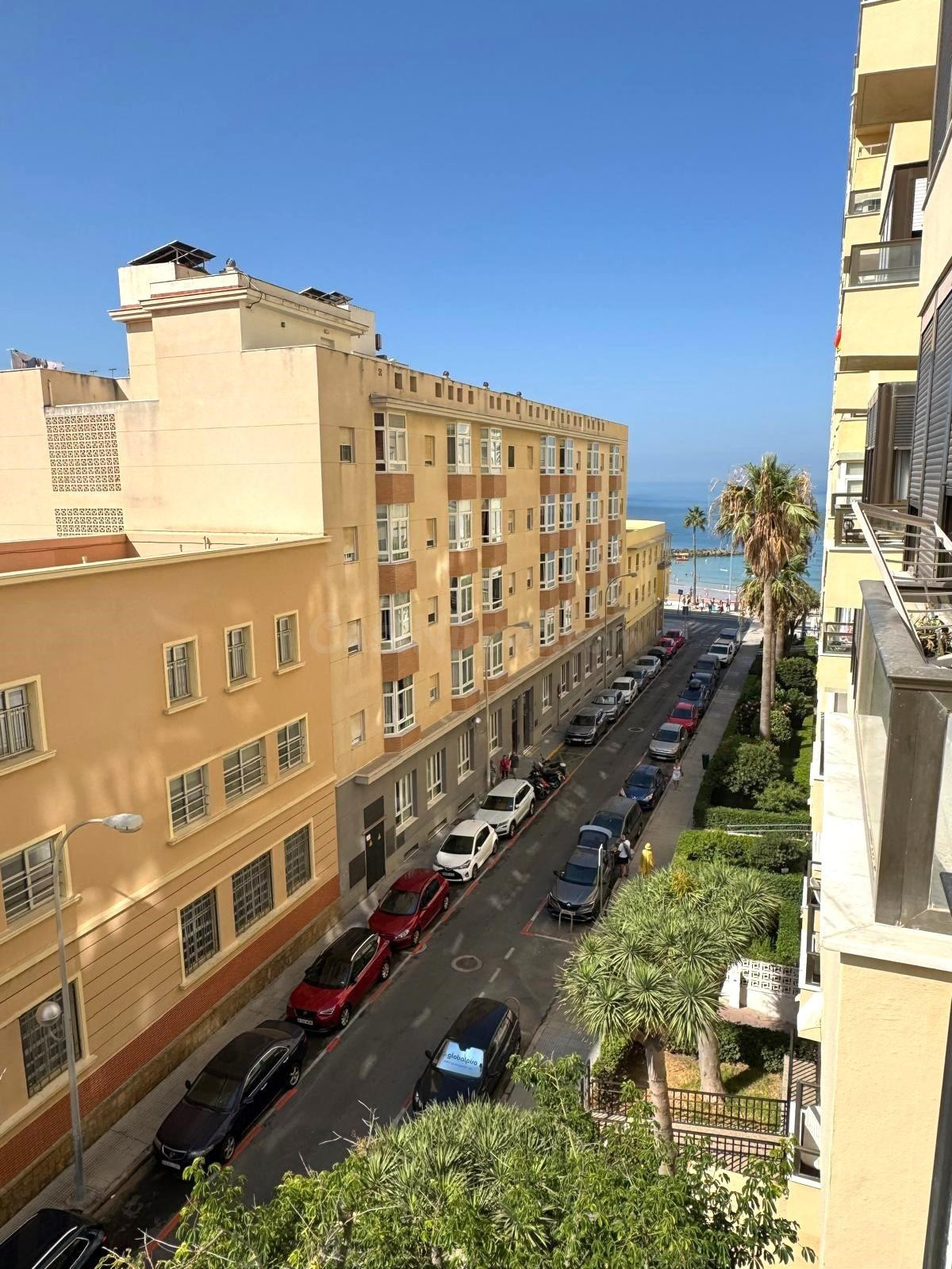 Un gran piso junto a la playa Santa María Del Mar