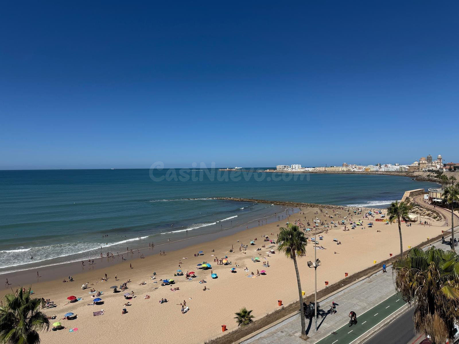 Piso frontal al mar en alquiler por temporada. - foto 2